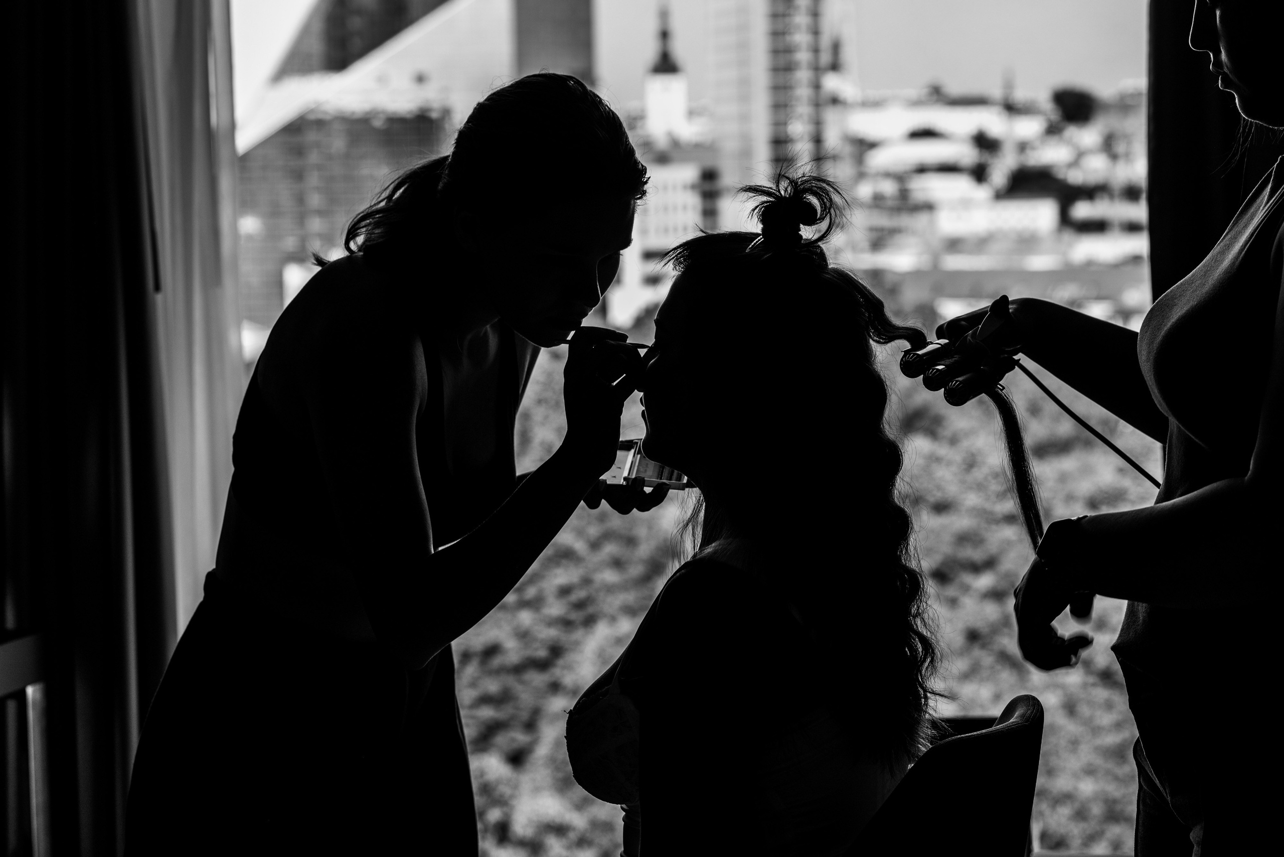 Свадебный фотограф в Таллинне — утренние сборы невесты