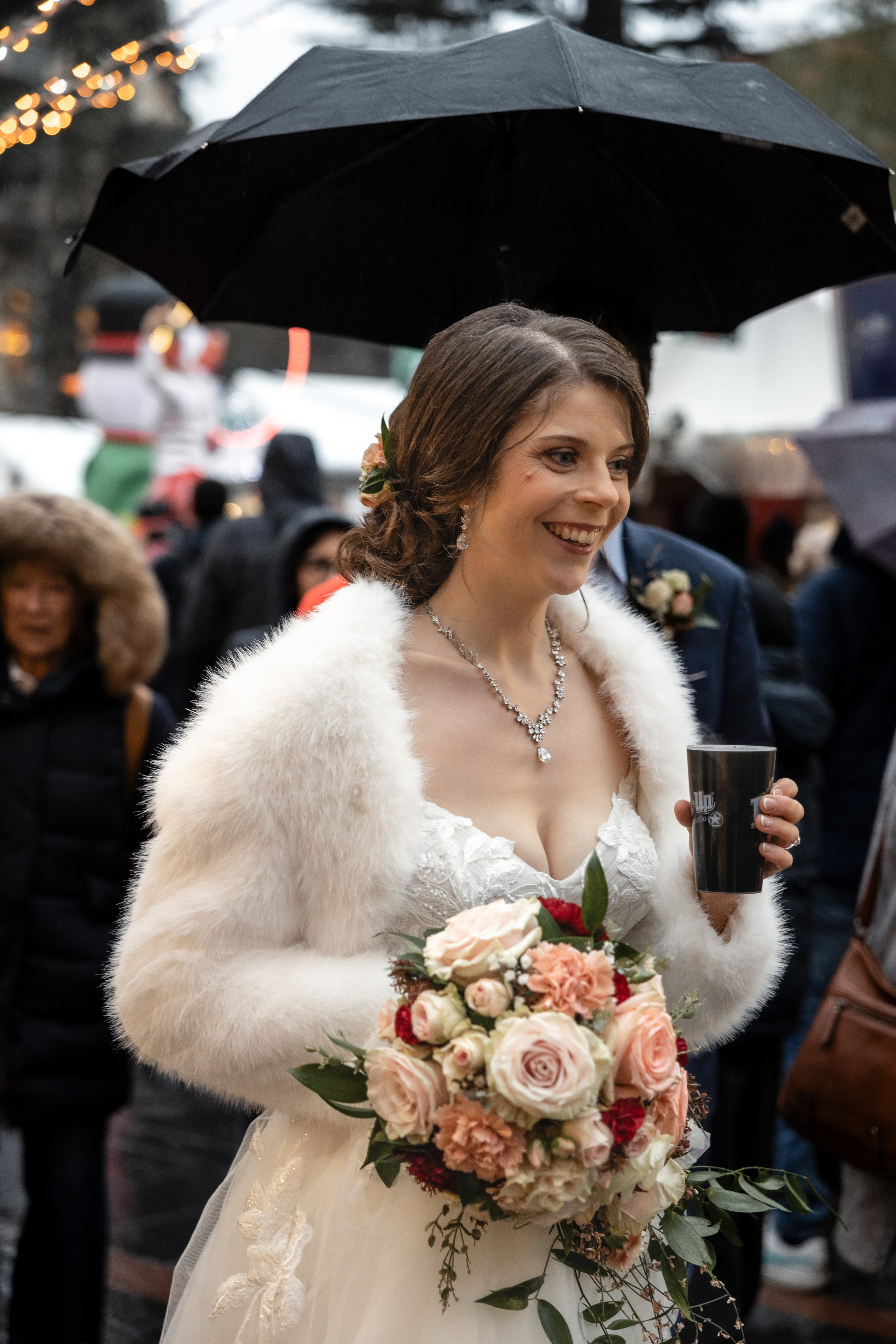 Mariage de Noël inoubliable à Toulouse, Capitole. Gillian & Scott. Eugénie Smirnova — photographe à Toulouse et dans le sud-ouest de la France