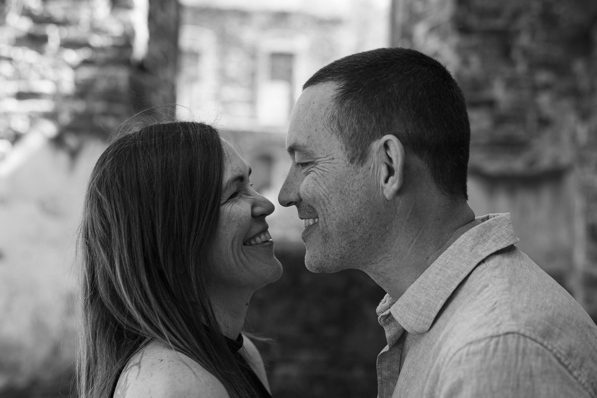 Tamara en Gert in een romantische en ruige abdijomgeving - Kapture Fotografie
