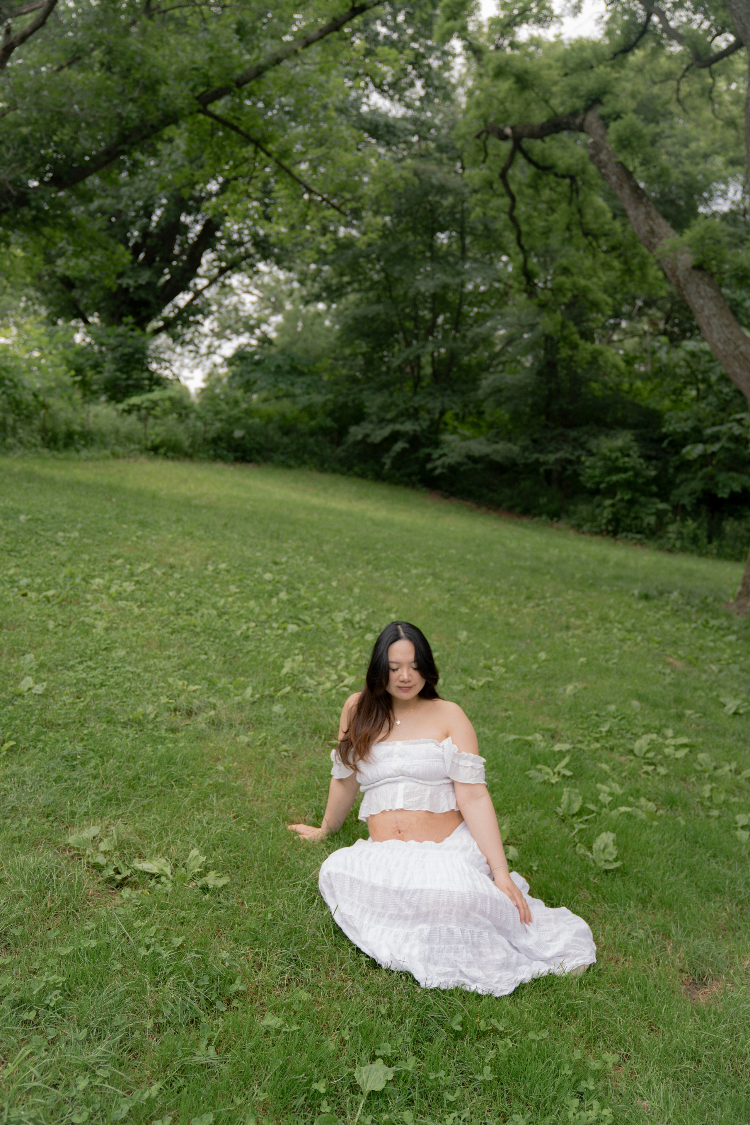 Maternity mini session in Central Park NYC by maternity photographer Juliet Karan