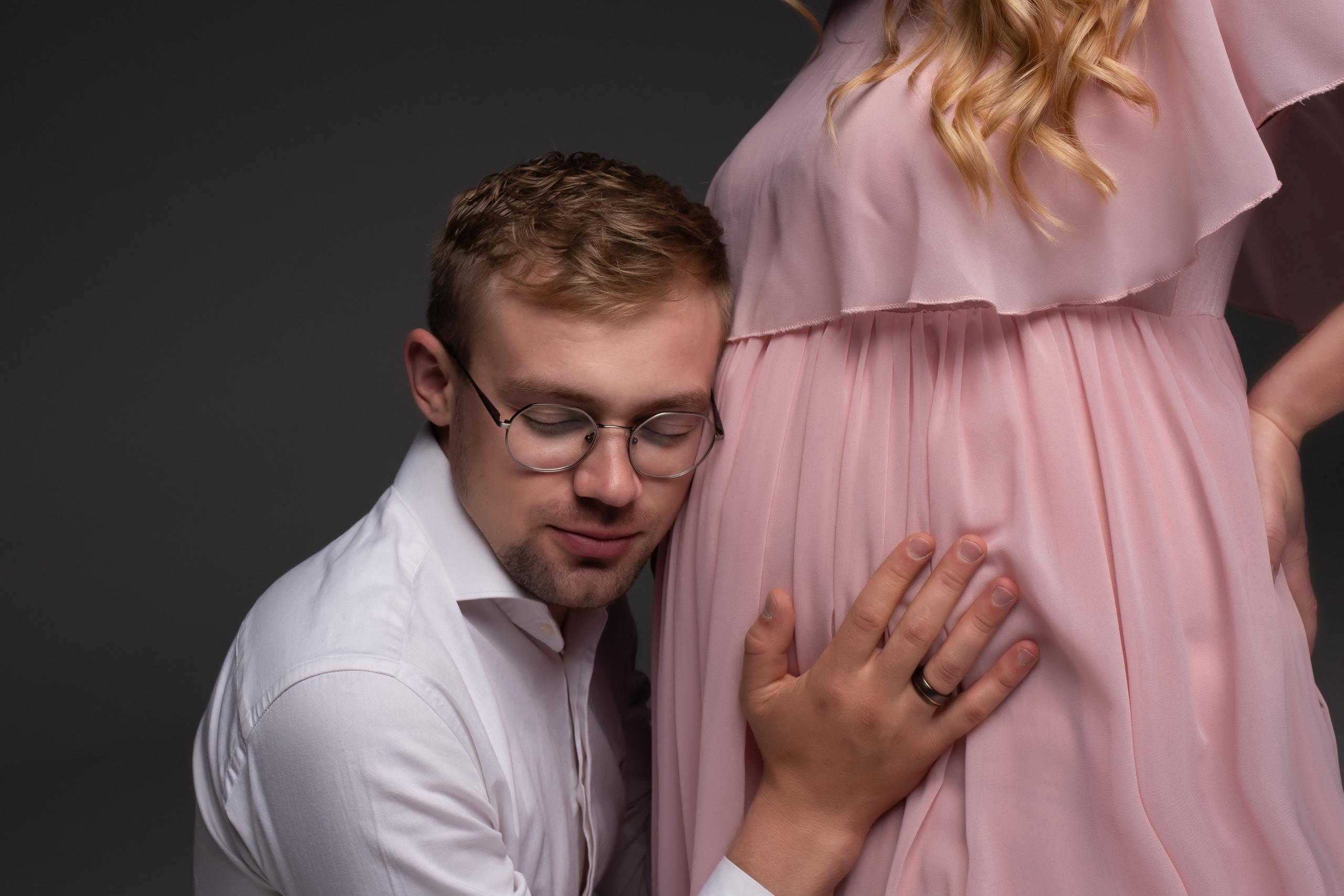 Photo shoot in minimalist style. Professional photographer in Spain