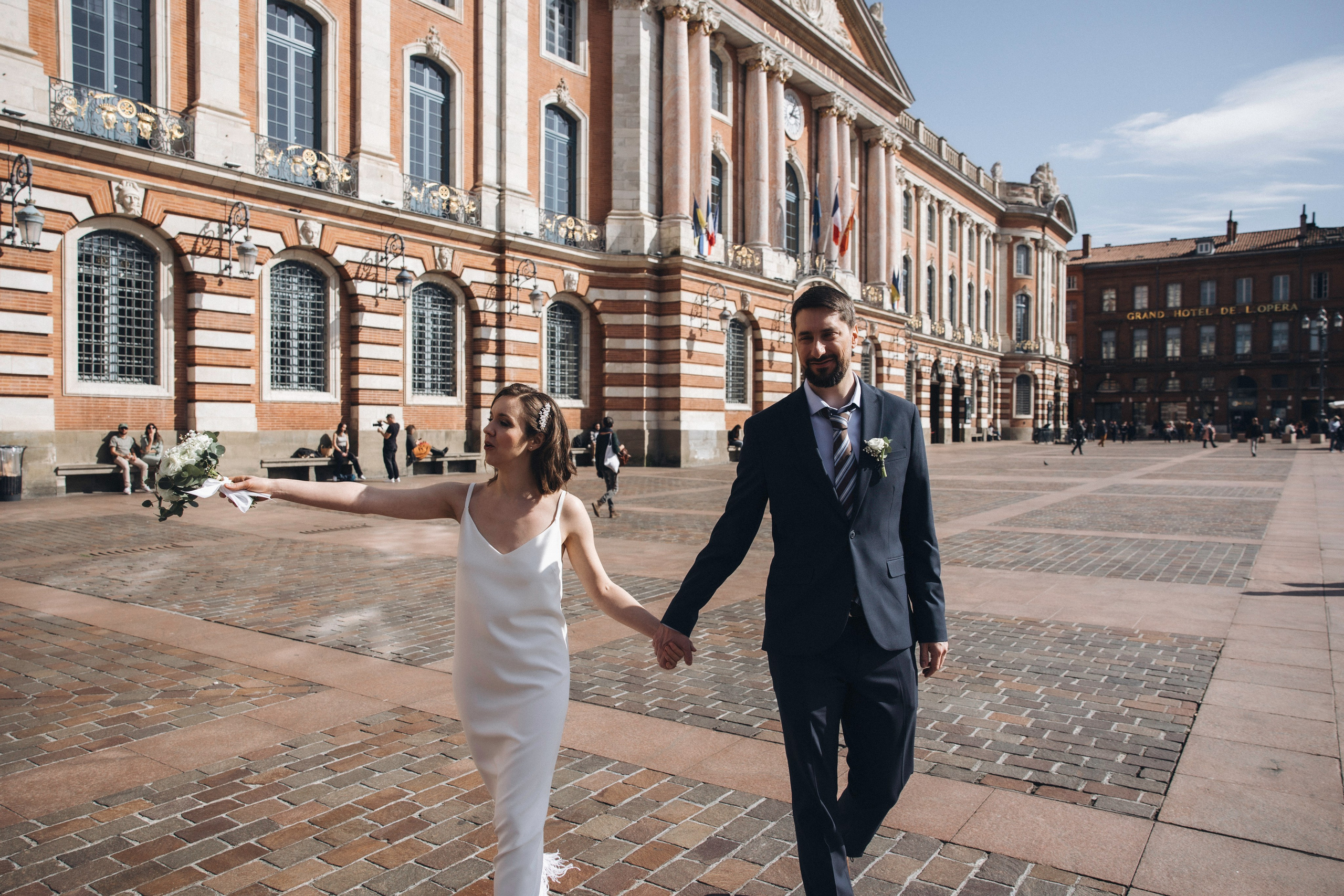 Wedding at the Capitole in Toulouse, France. Eugénie Smirnova — your photographer in Toulouse and southwest France