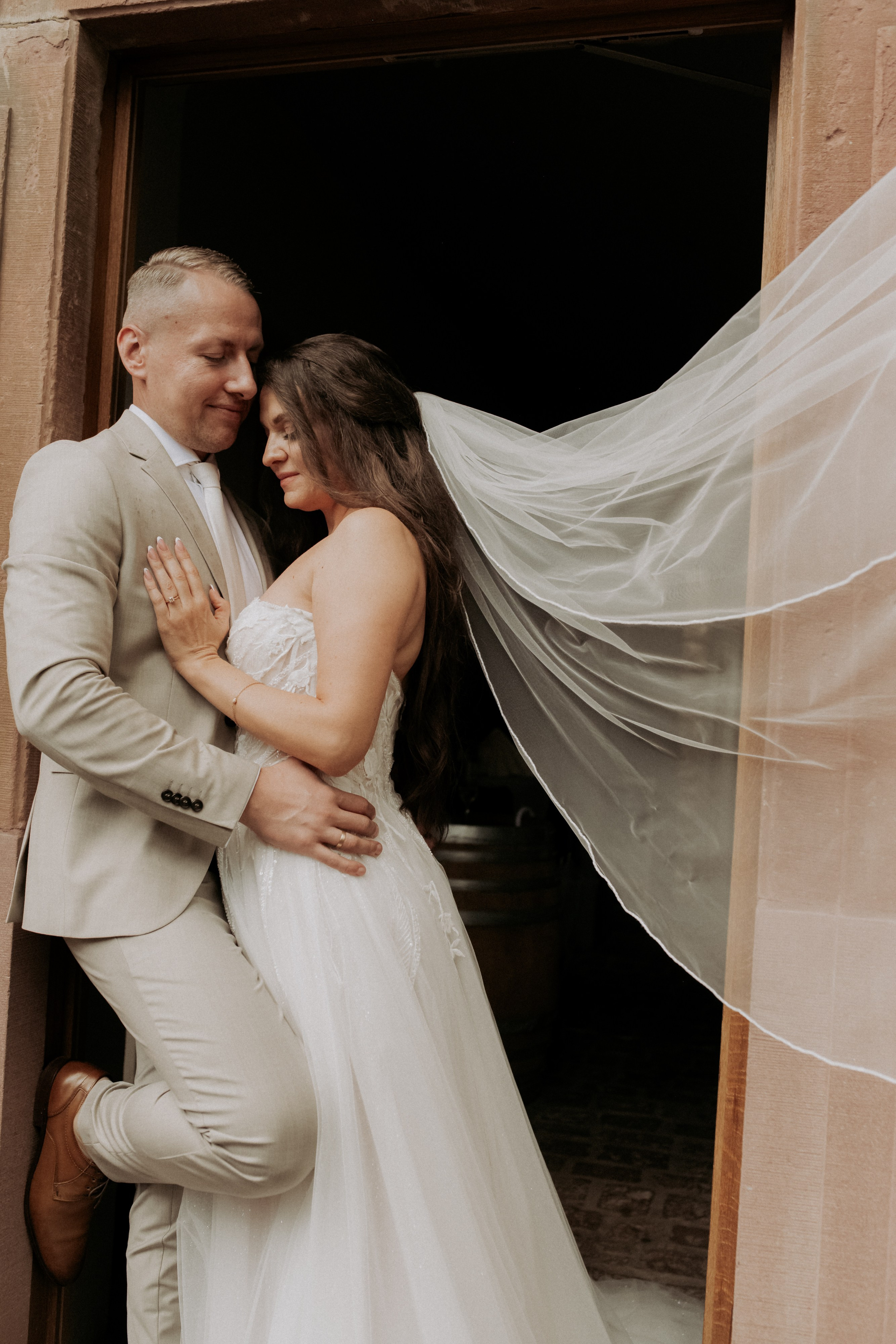 Hochzeit Kloster Bronnbach. Hochzeitsfotograf Würzburg | Anna Saribekyan