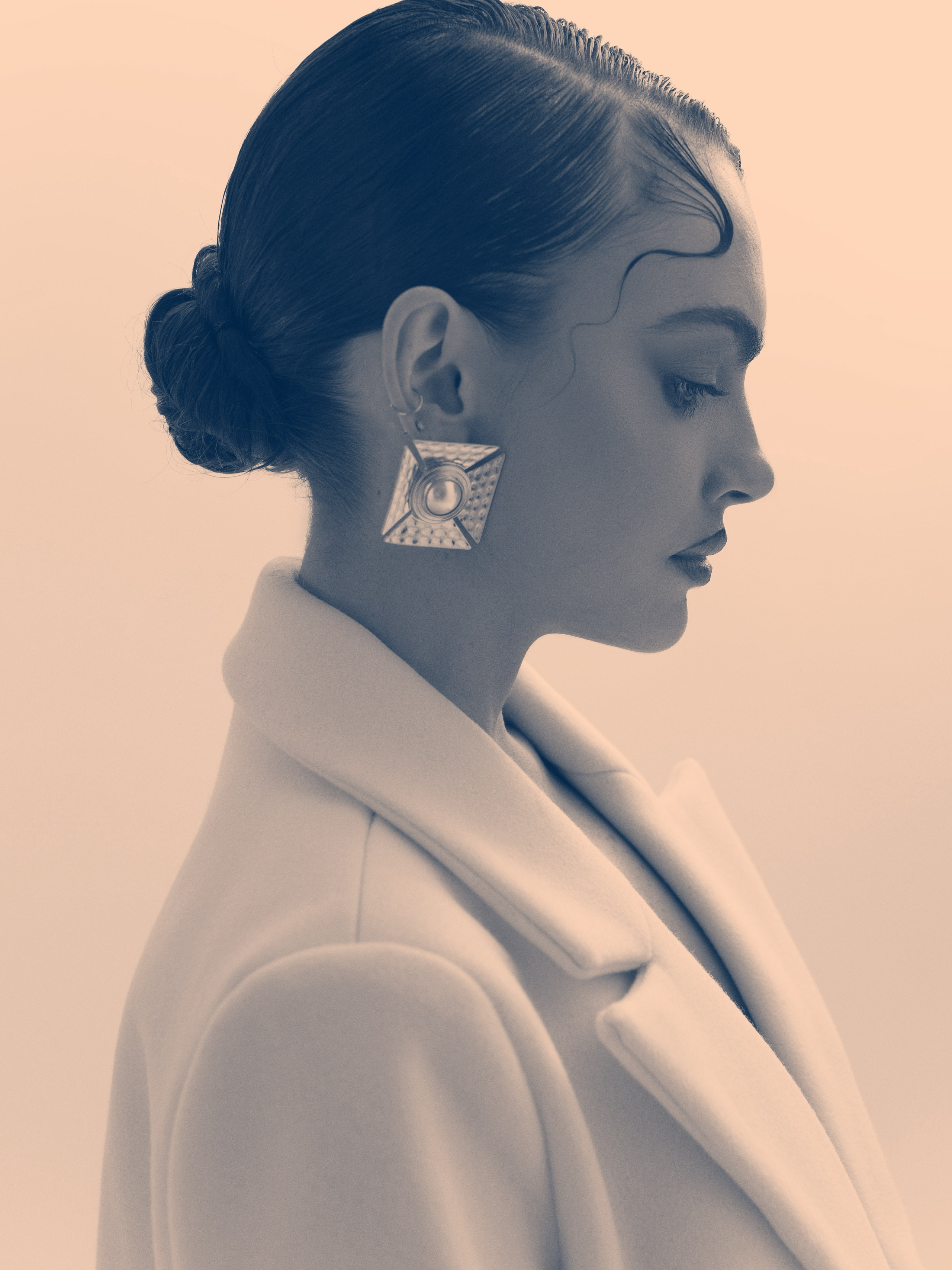 Photographer. Photo studio Aesthetic Space. Rental studio from 1 hour