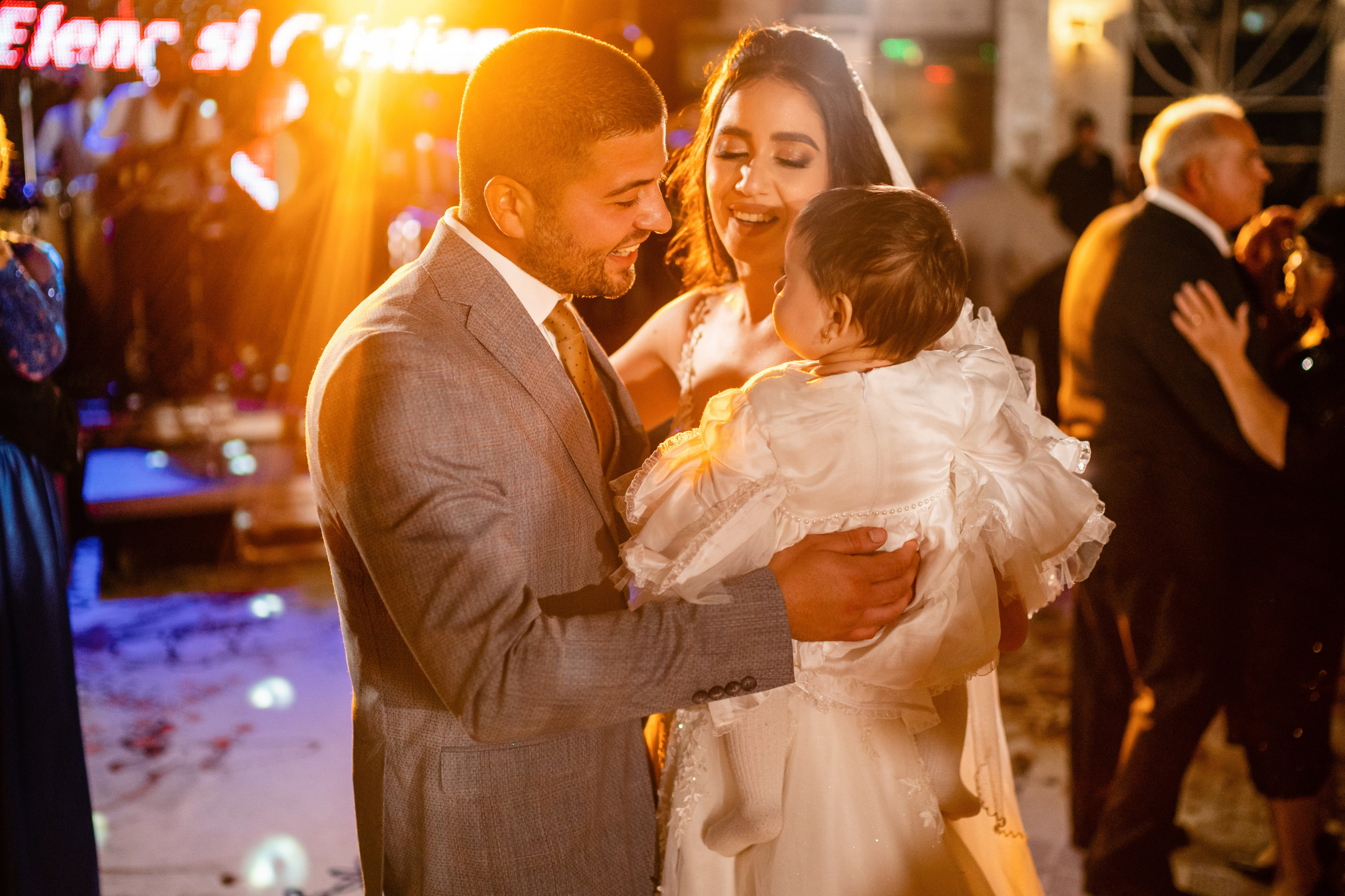 Elena & Cristi. Acasă