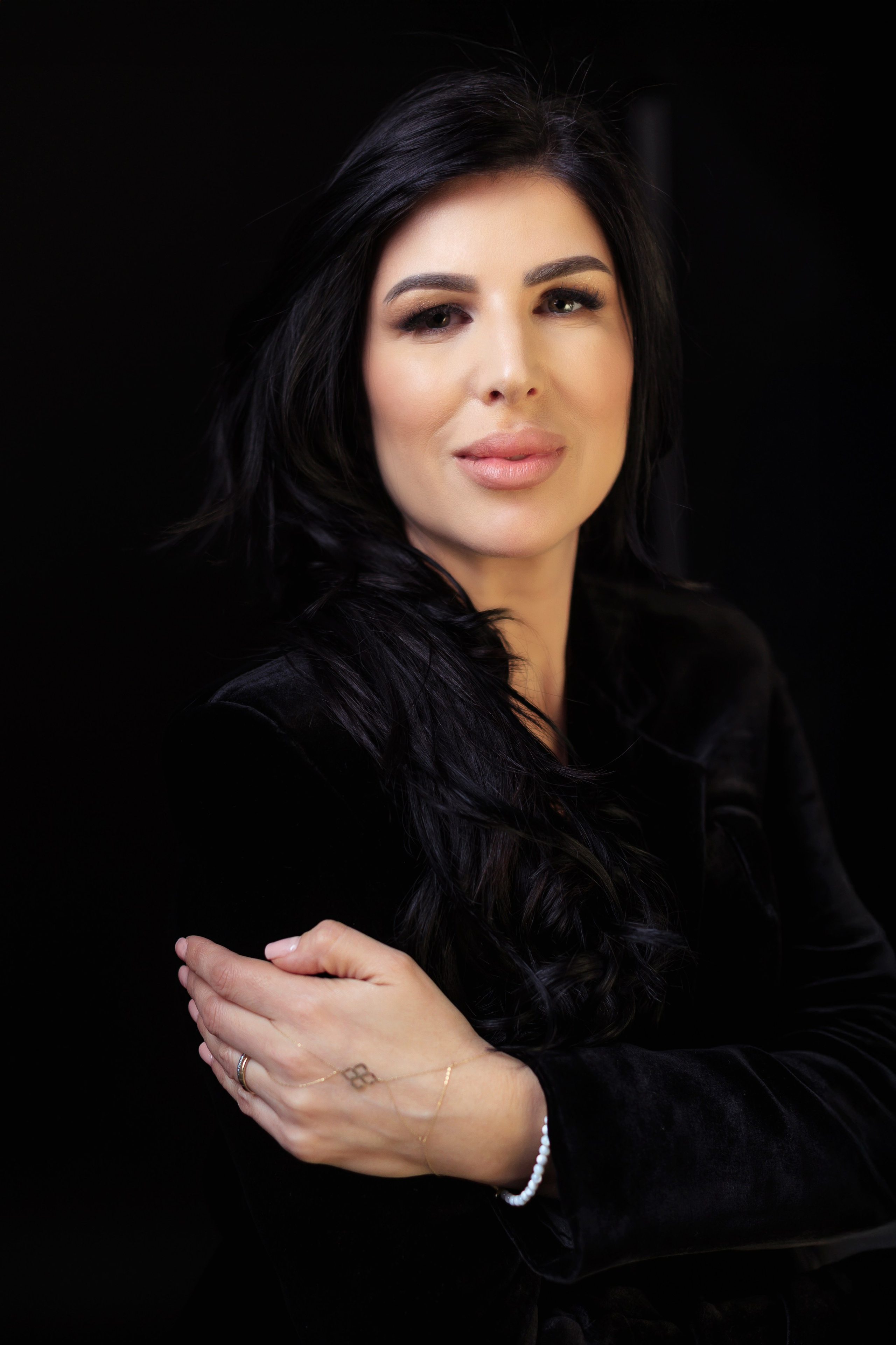 Machiaj profesional Constanta - La Femme Studio Photography / Alexandra Stan Make-up. Elena Mascan – Fotograf newborn, maternitate, portret, smash the cake & branding personal | La Femme Studio Photograpy|Constanţa