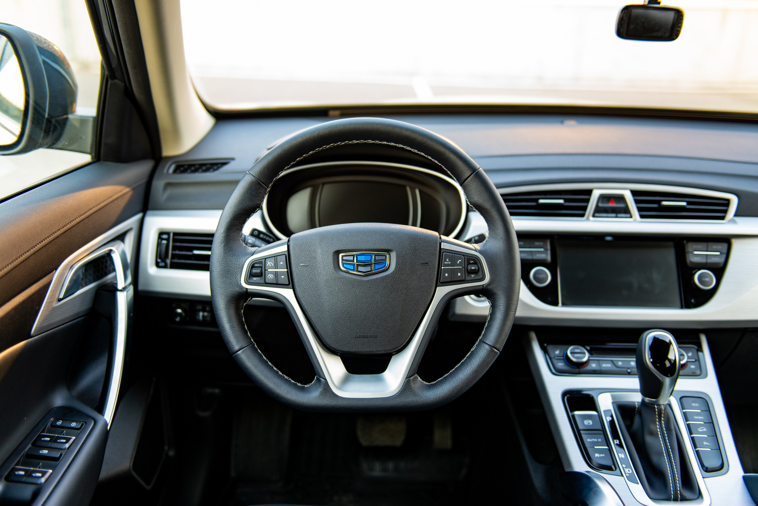 Фотосъемка автомобиля Geely Atlas. ФОТОГРАФ МЕКСИКА КИНТАНА-РОО