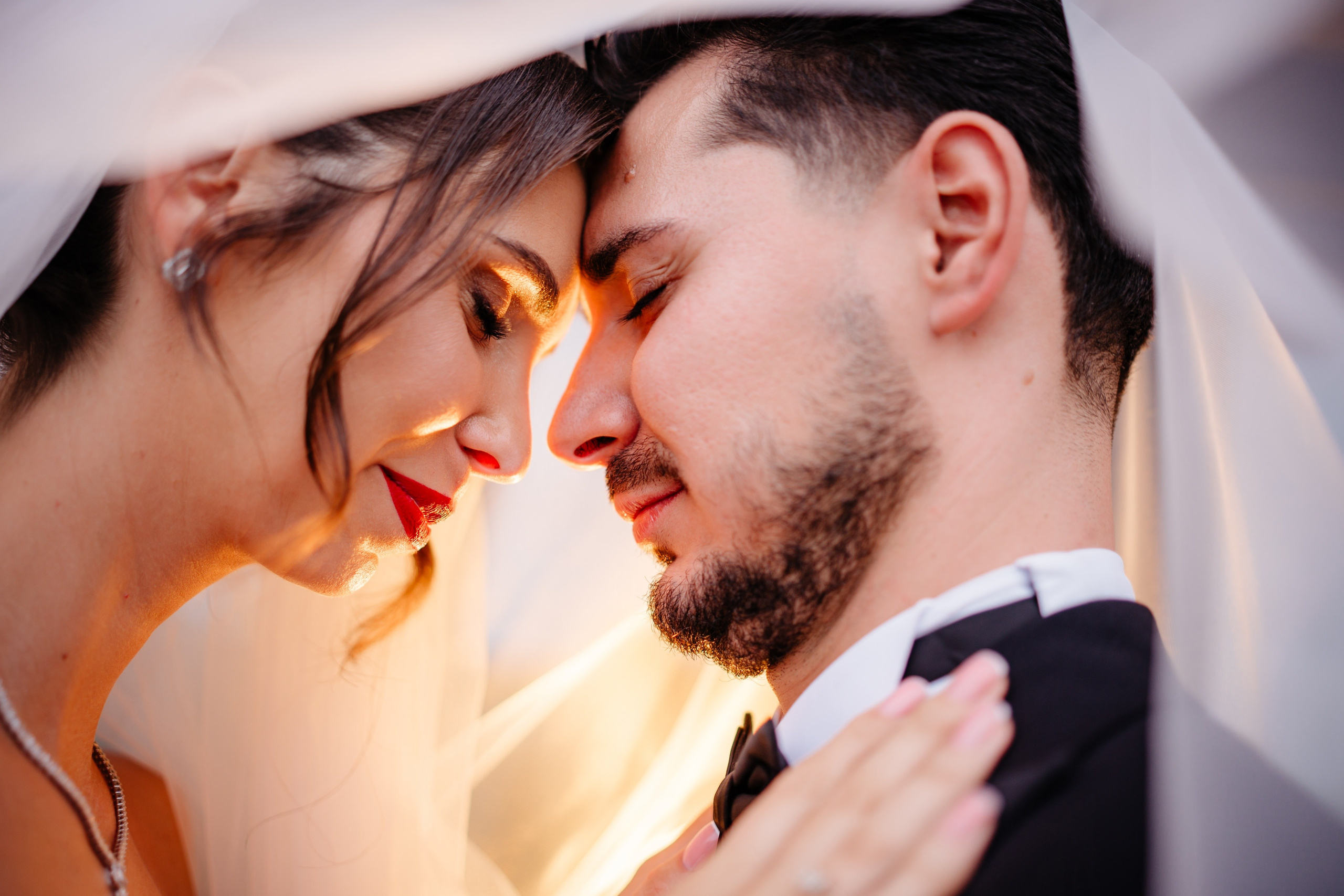 Povestea de nuntă a lui Anca și Dragoș în Bacău | Fotografie de Eveniment. Raw Studio. Fotograful tau de nunta!