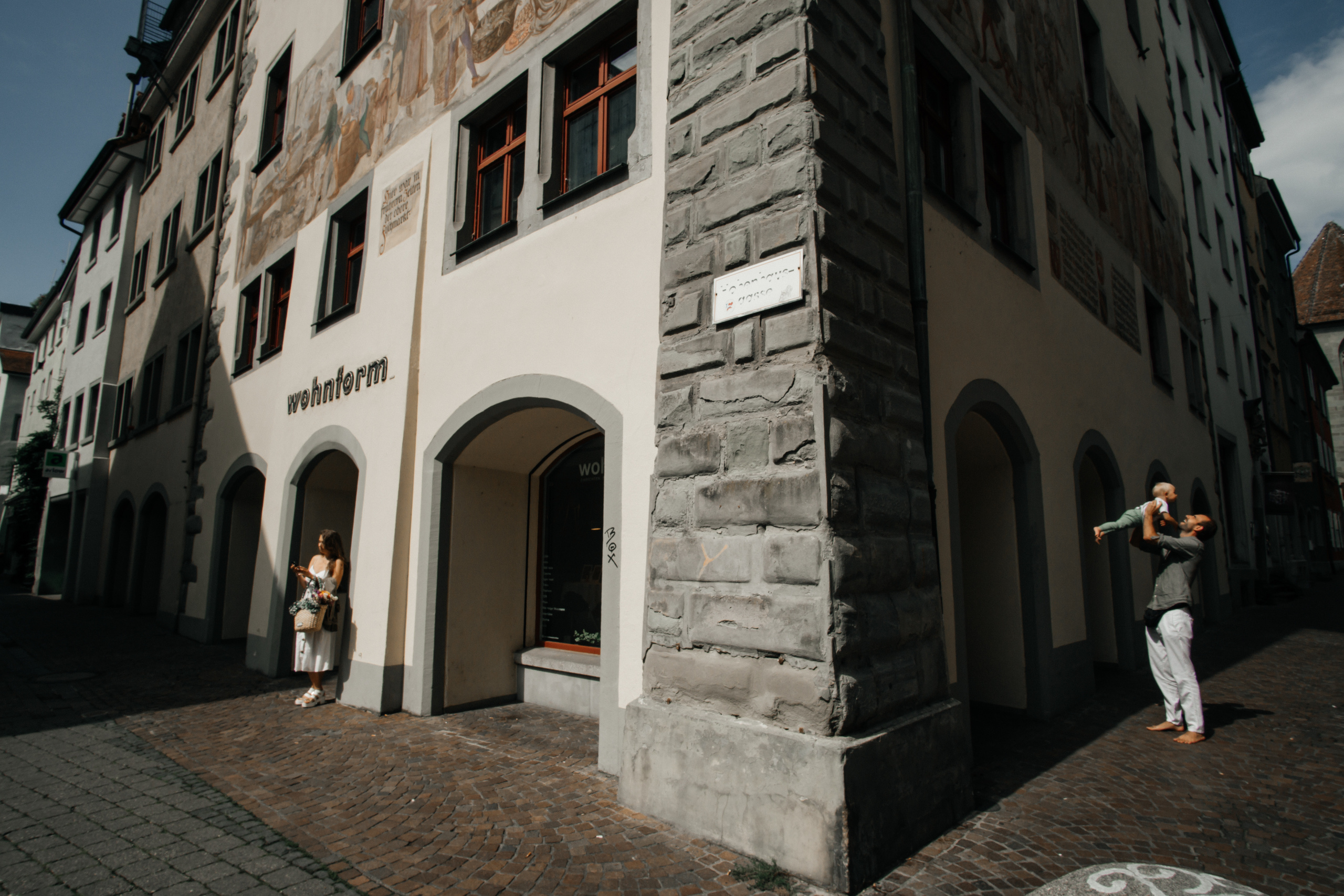 Eine wunderschöne Familie in einer der wunderschönsten Stadt der Welt. Hochzeitsfotograf für Moers, Niederrhein, Düsseldorf, NRW und Deutschland