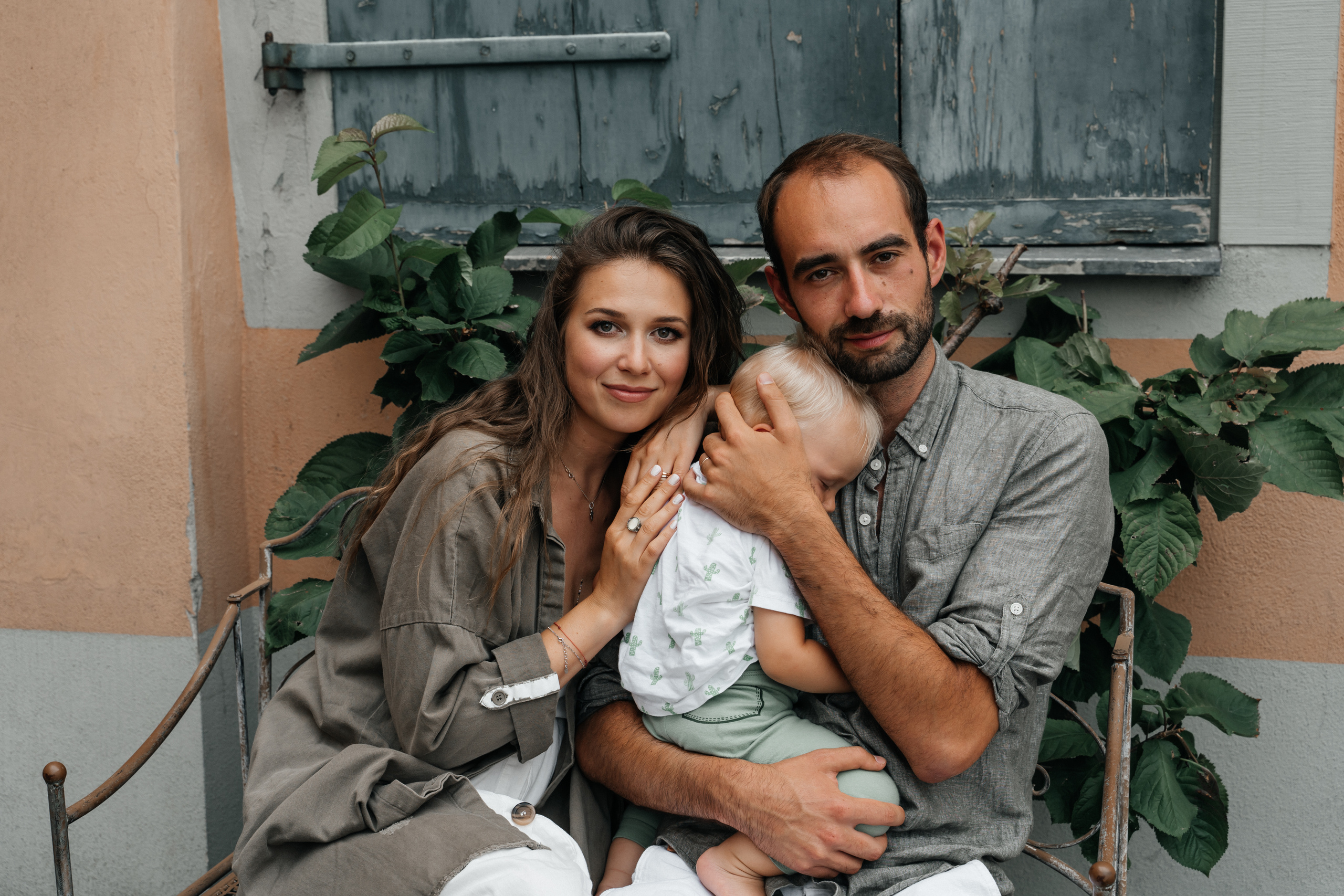 Eine wunderschöne Familie in einer der wunderschönsten Stadt der Welt. Hochzeitsfotograf für Moers, Niederrhein, Düsseldorf, NRW und Deutschland