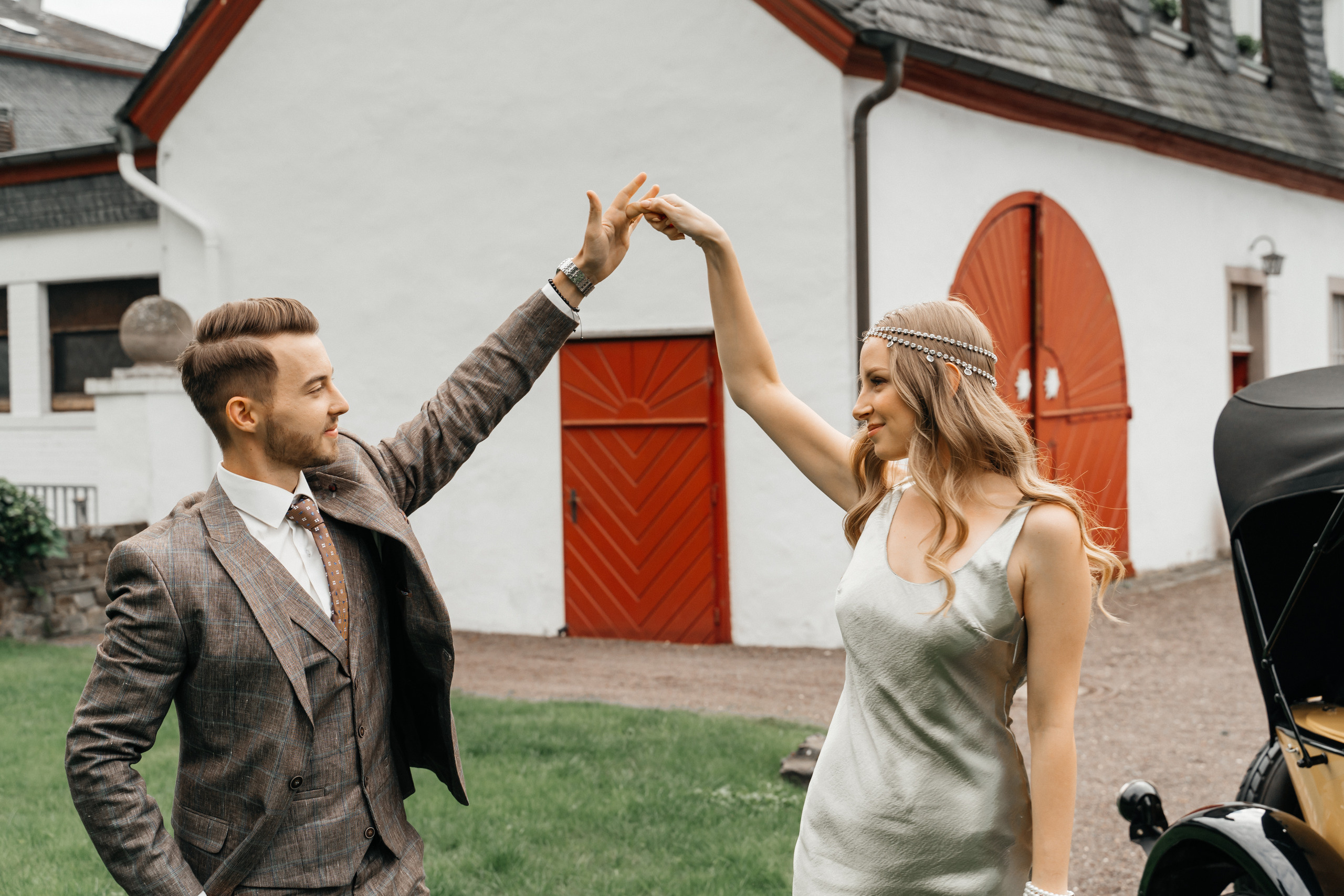 Eine Zeitreise in die 20er Jahre. Hochzeitsfotograf für Moers, Niederrhein, Düsseldorf, NRW und Deutschland