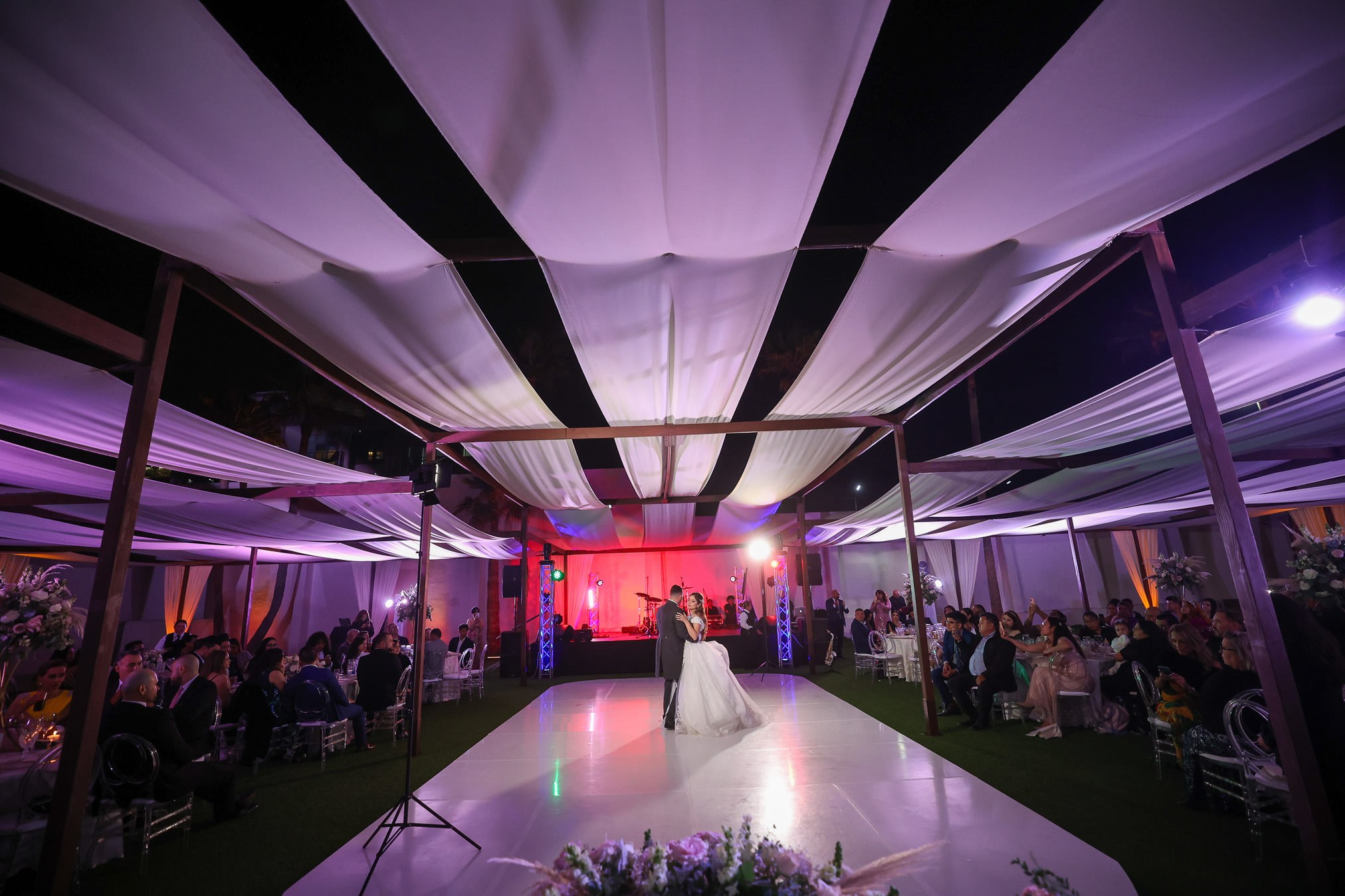 Jardin Casa Bella Tijuana Boda Hector y Jeanette. Estudio de fotografia en Tijuana