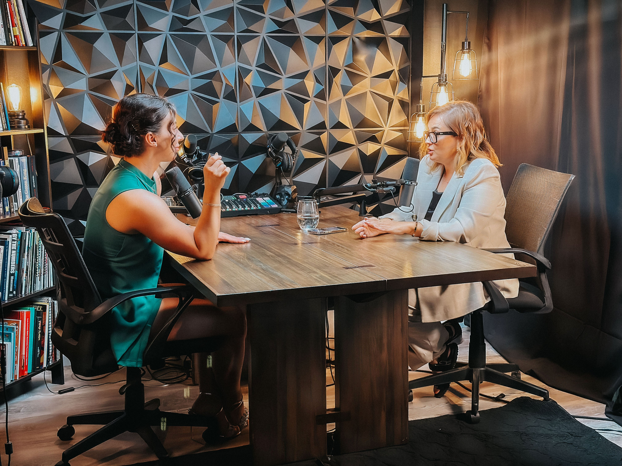 Как помочь дочери добиться успеха и собрать 1 млн подписчиков. ИРА И ЯСЯ. ON THE VIBE OF SUCCESS — A blog about extraordinary people with Kristi