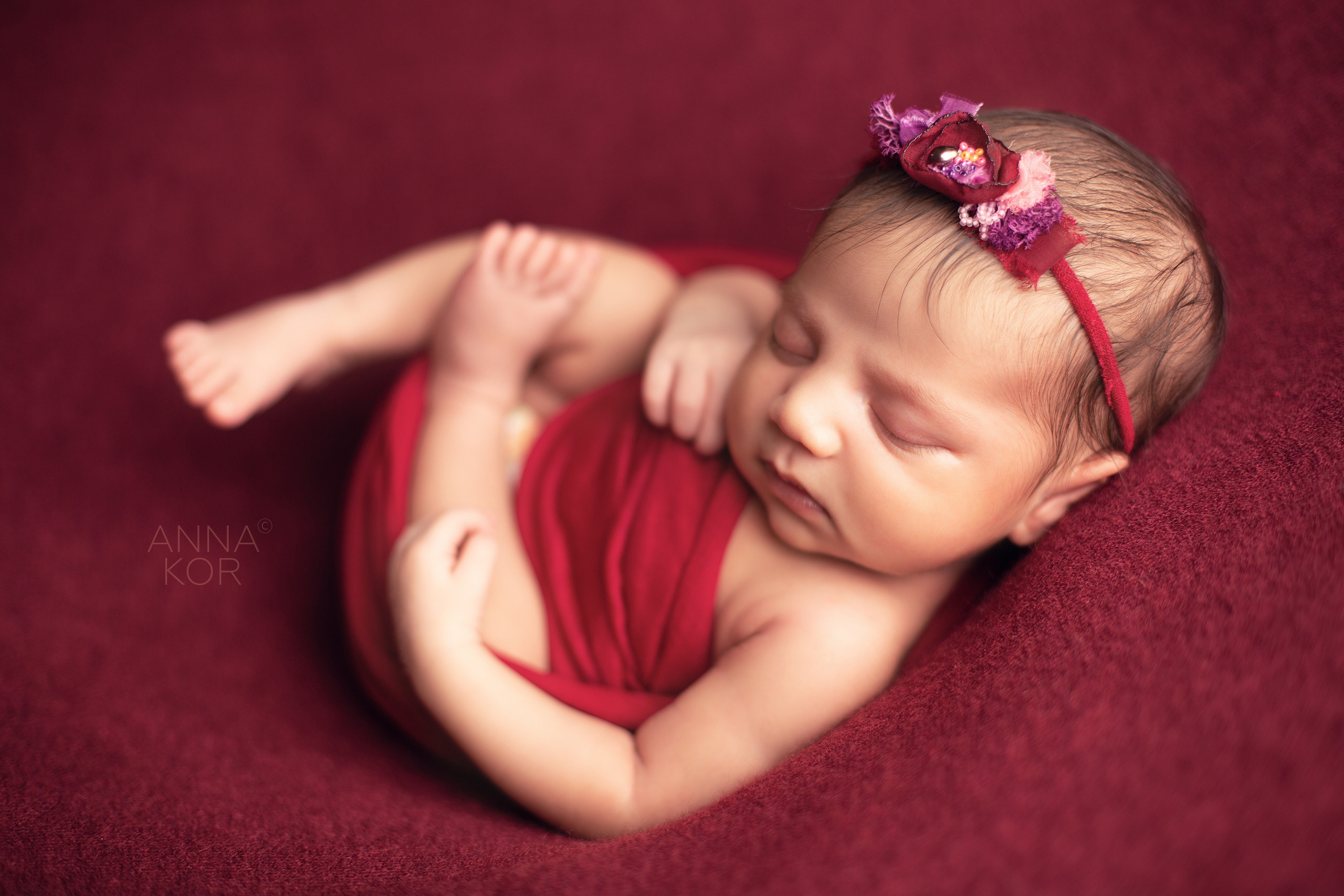 ANNA KOR Newborn Photographer in the UAE