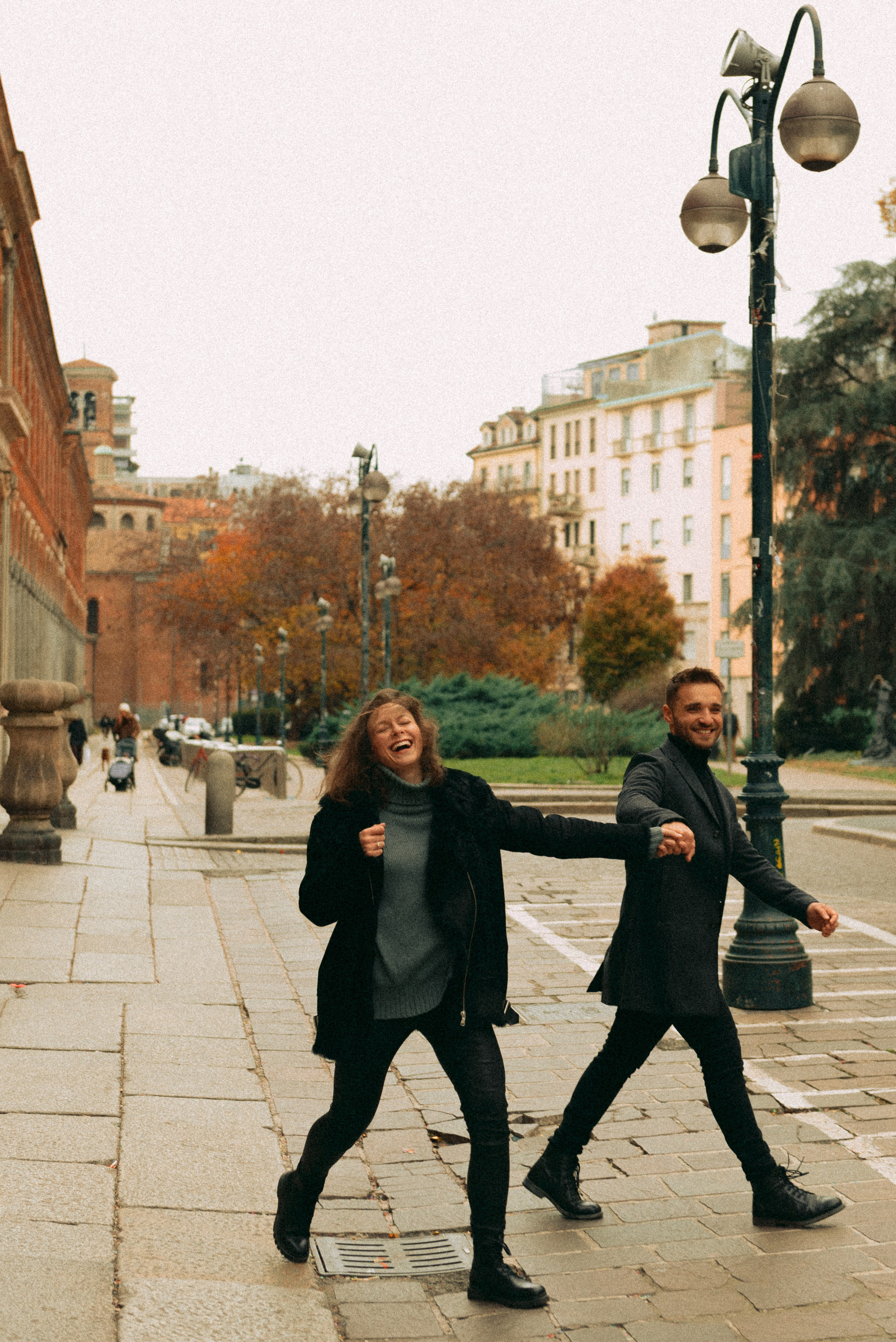 Walking in the lovely places in Milan. Engagement photoshoot Milan