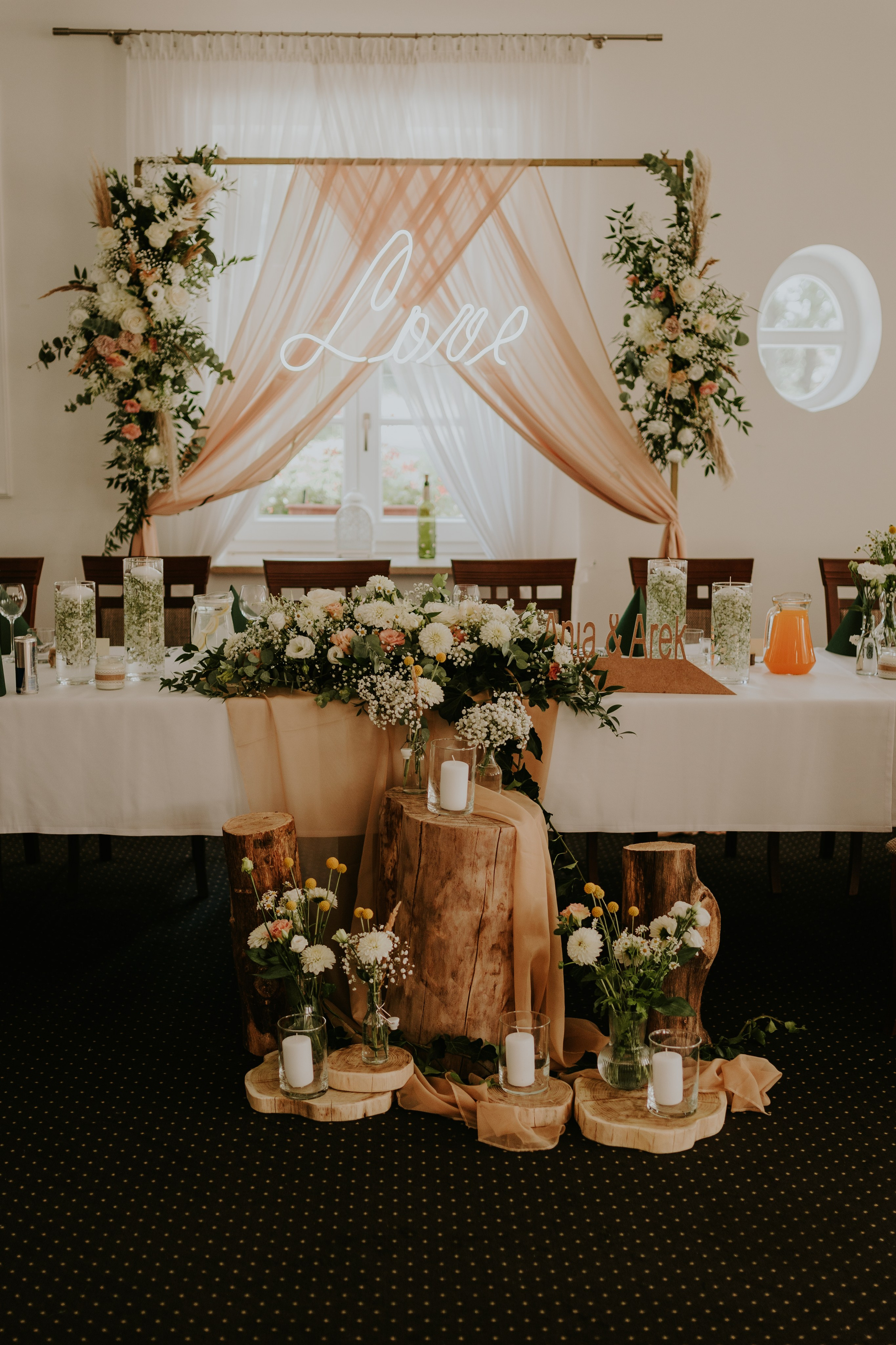 Dwór Wierzbno: plenerowy ślub pod wierzbą. Karkowskafoto - fotografia miłości