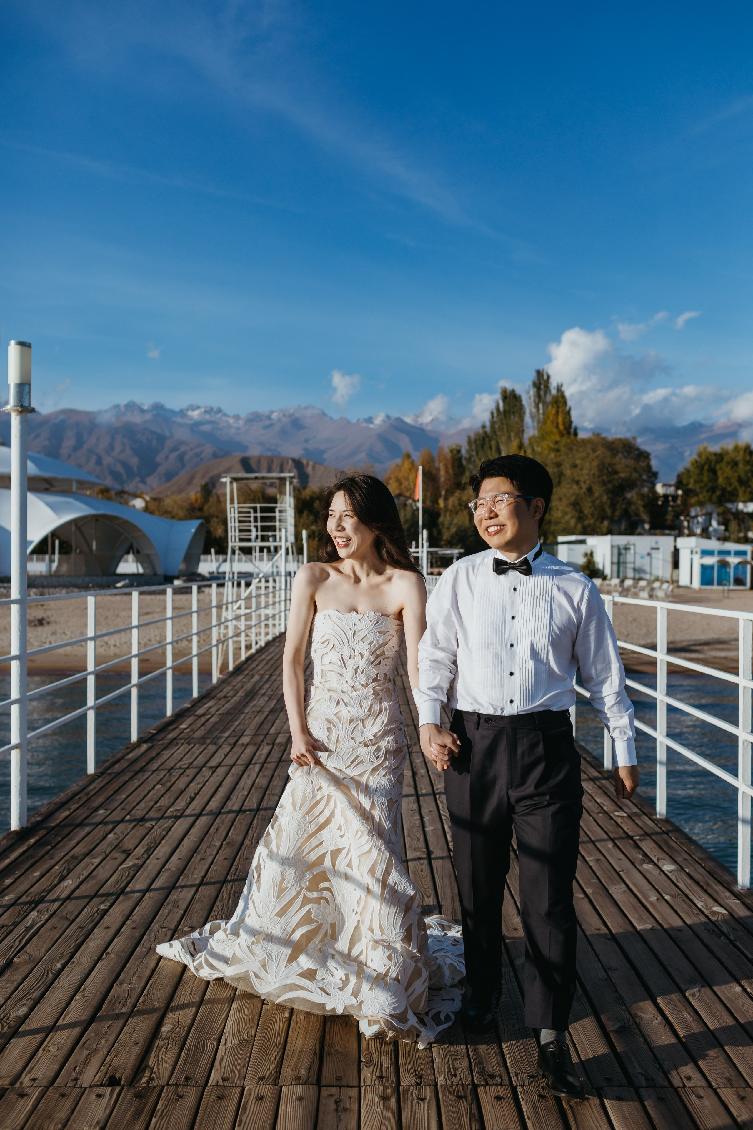 Чесан и Лиса (South Korea) — свадебная фотосессия на Иссык-Куле, пансионат “Каприз” | Chisun & Lisa — Issyk-Kul Lake wedding photos, Capriz. Фотограф в Бишкеке Оксана Шувалова