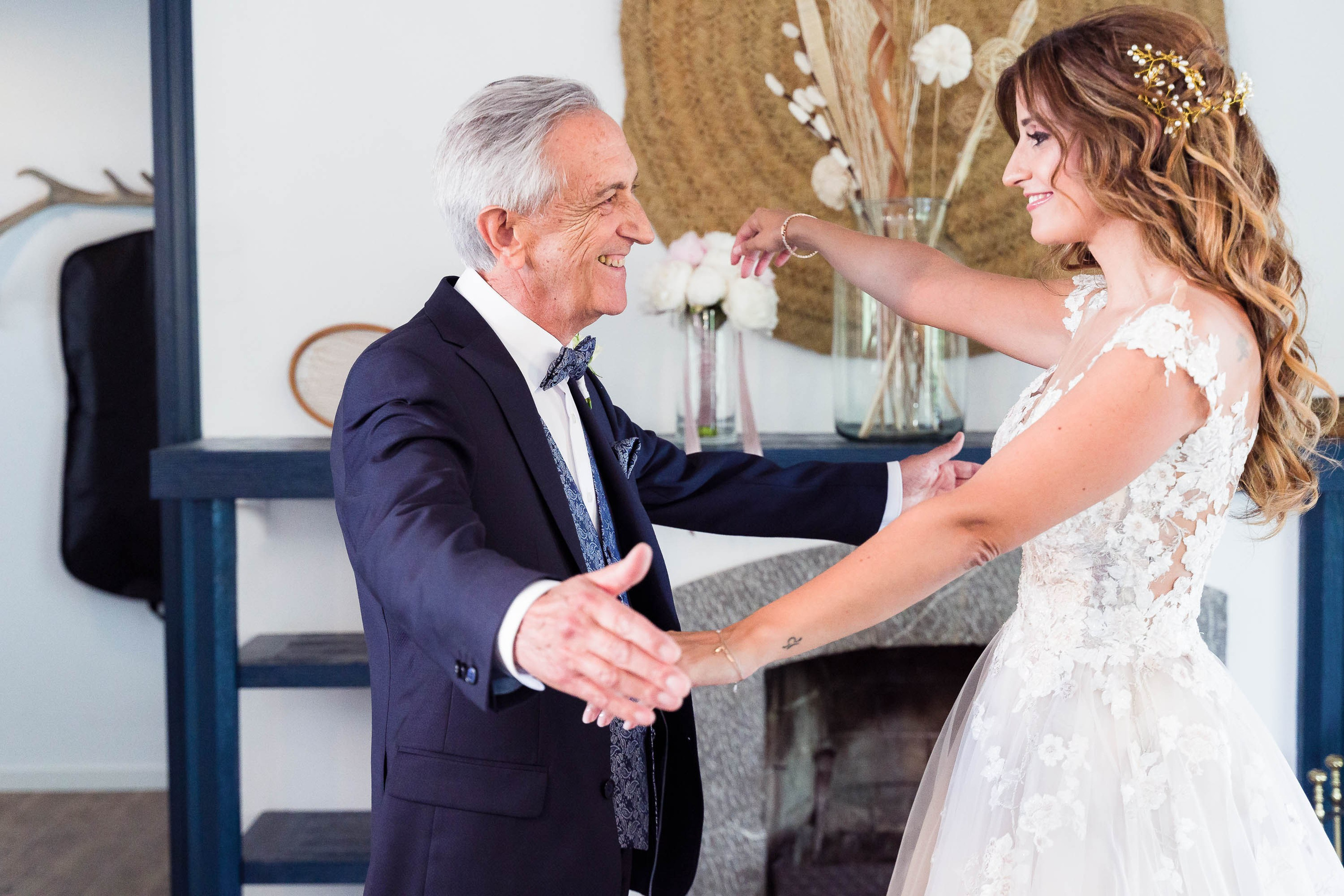 Wedding in Mallorca at Mhares Beach Club. Mallorca Wedding, Corporate & Social Photographer