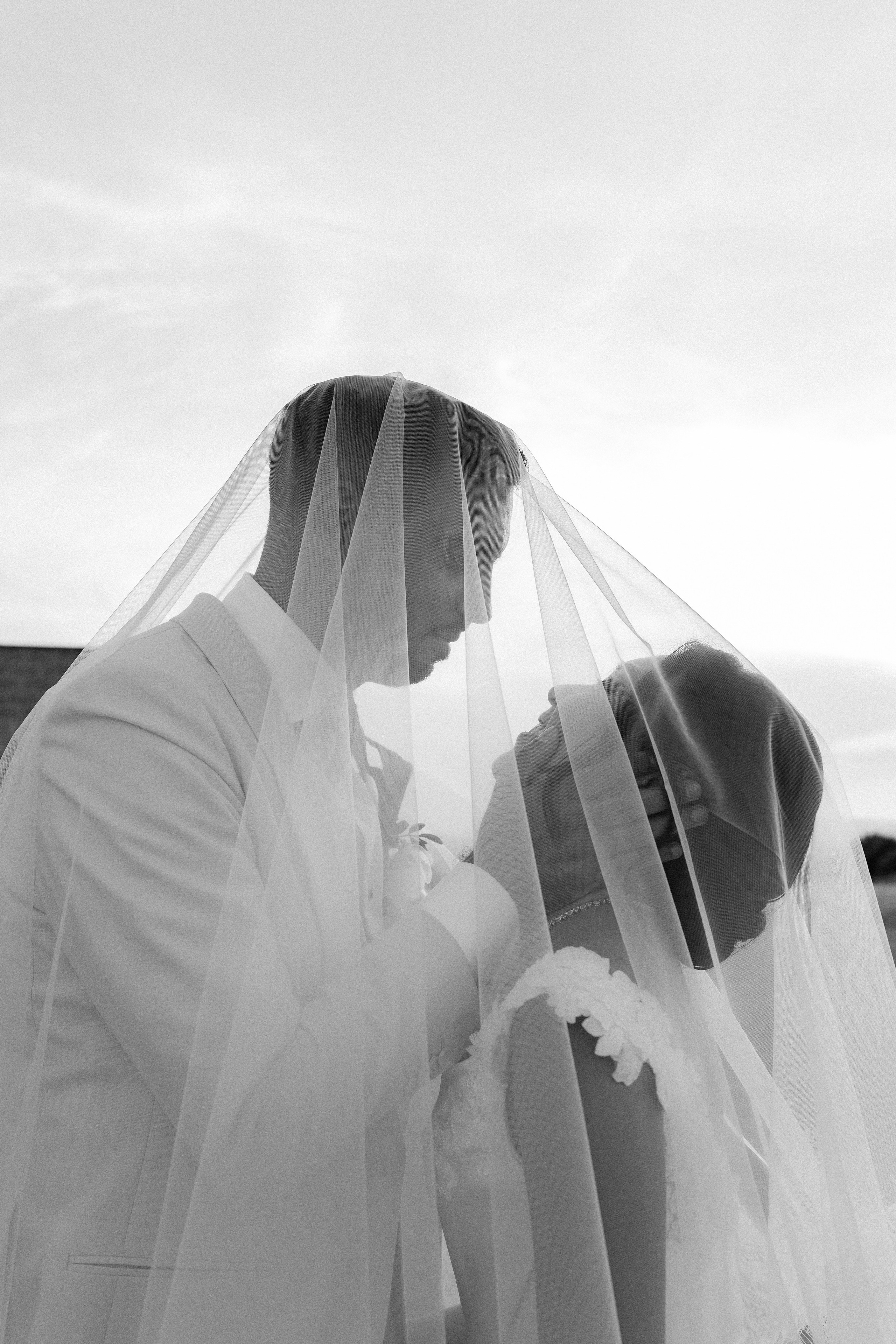 Annie and Fawzi. Sara Luca | Digital+Film wedding Photographer | Italy and Europe