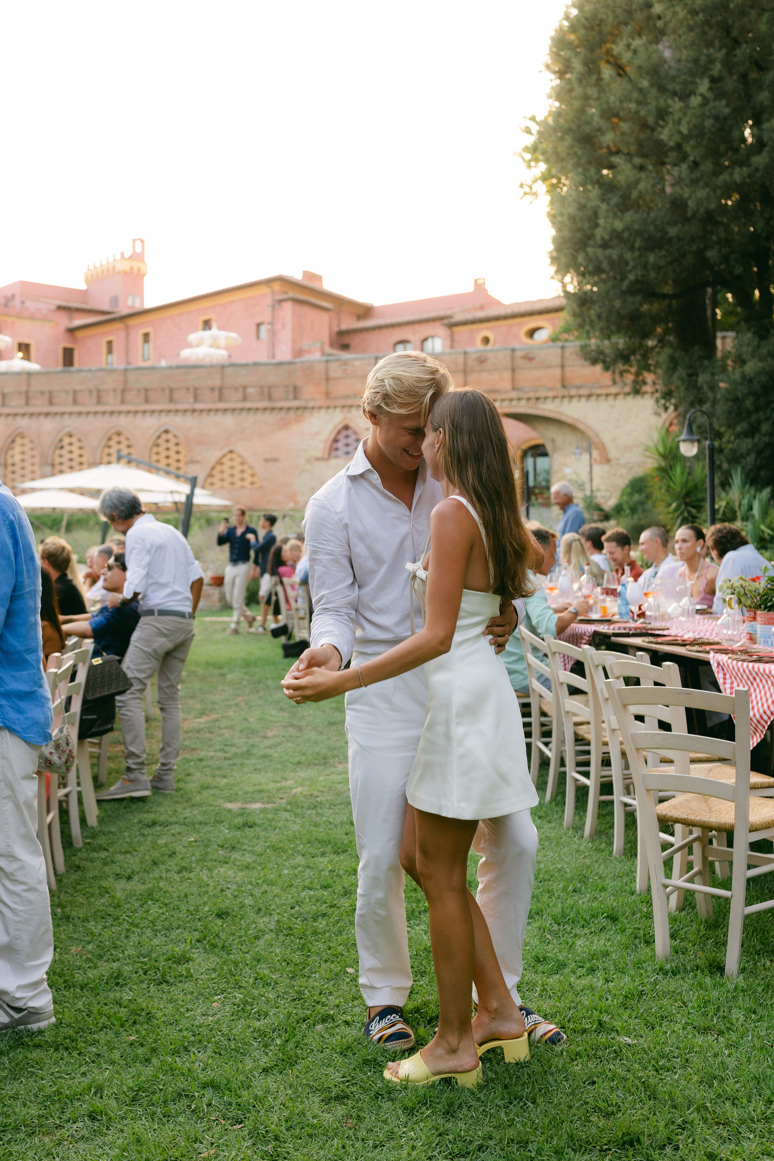 Svea and Axel. Sara Luca | Digital+Film wedding Photographer | Italy and Europe