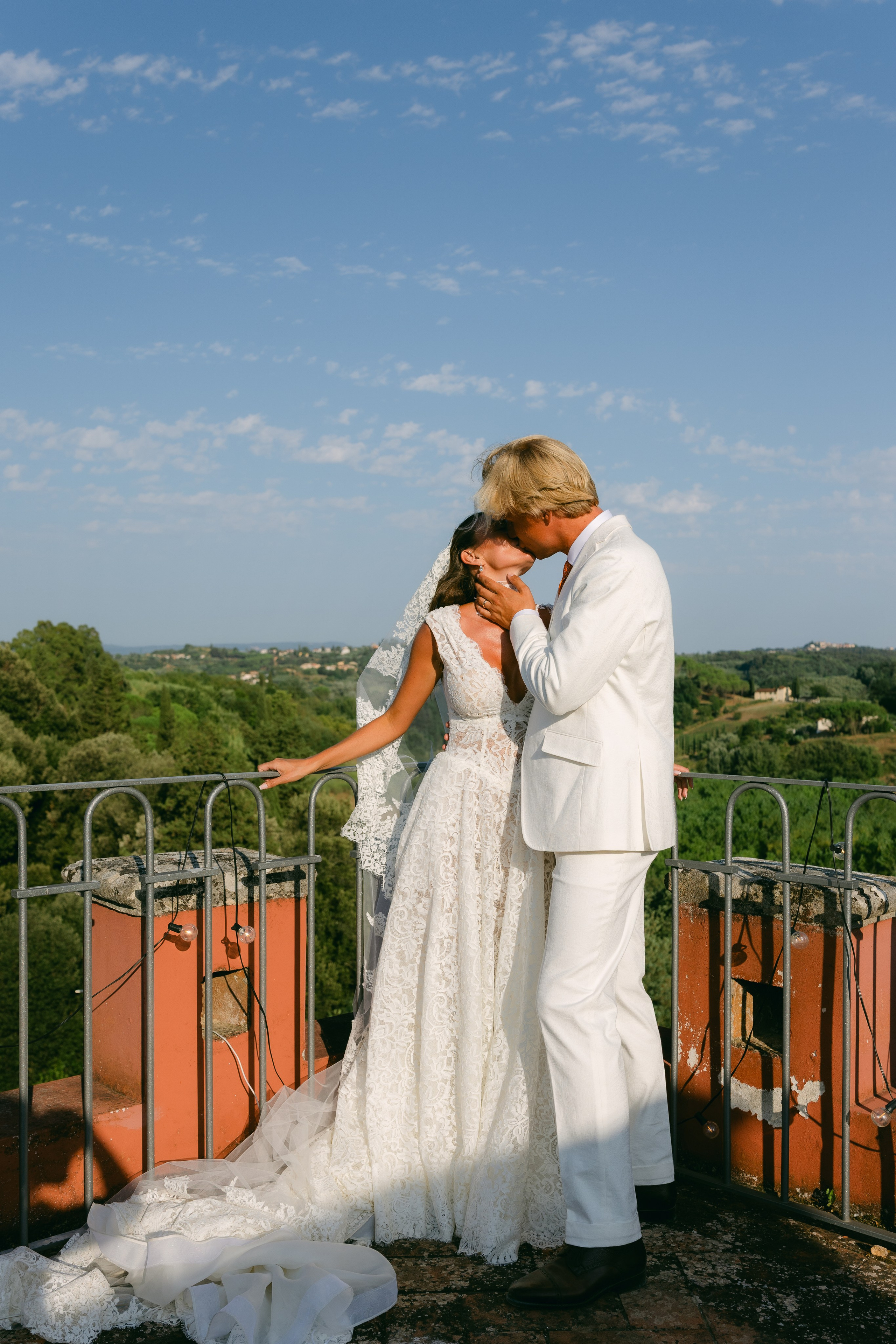 Svea and Axel. Sara Luca | Digital+Film wedding Photographer | Italy and Europe