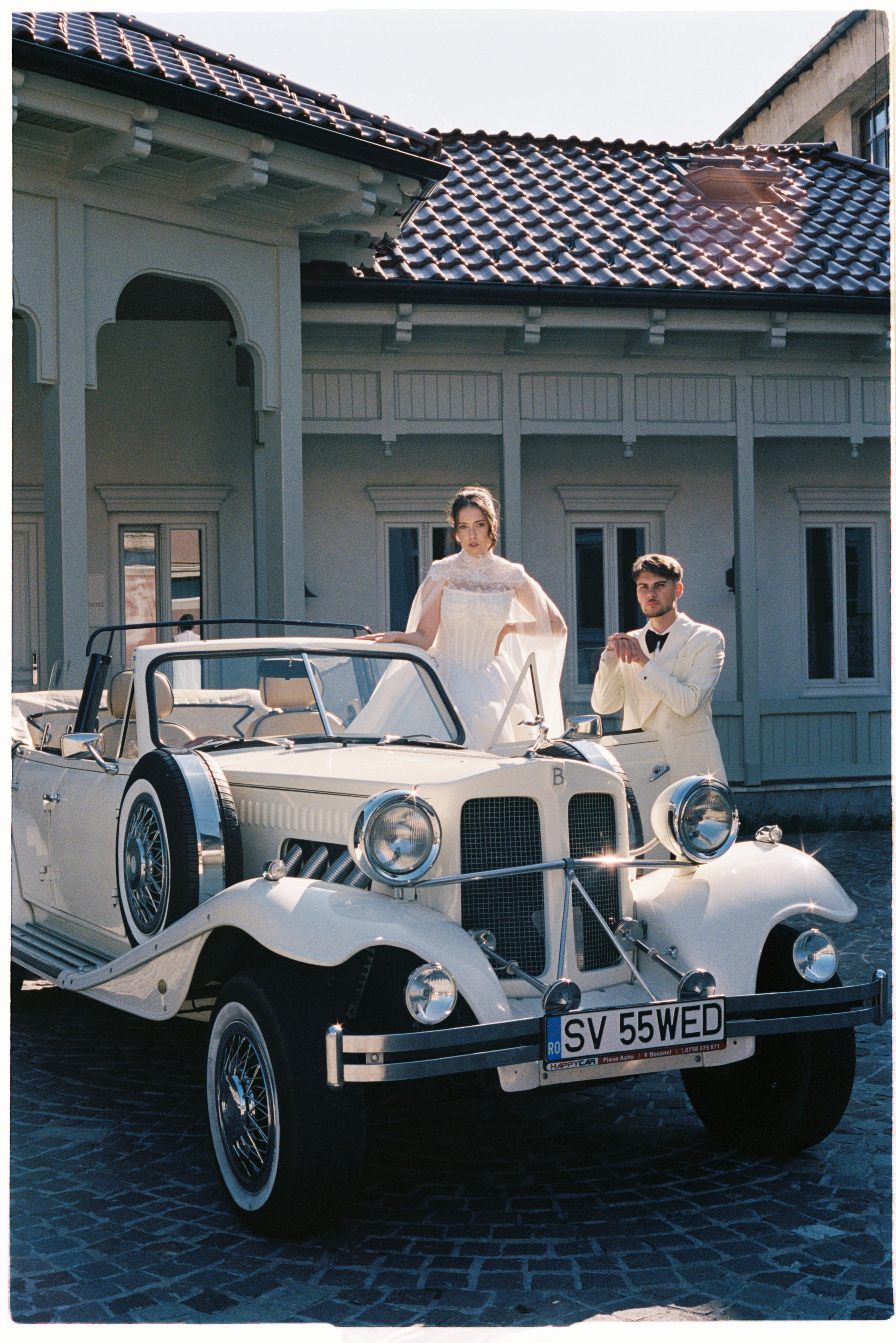 Sara Luca | Digital+Film wedding Photographer | Italy and Europe