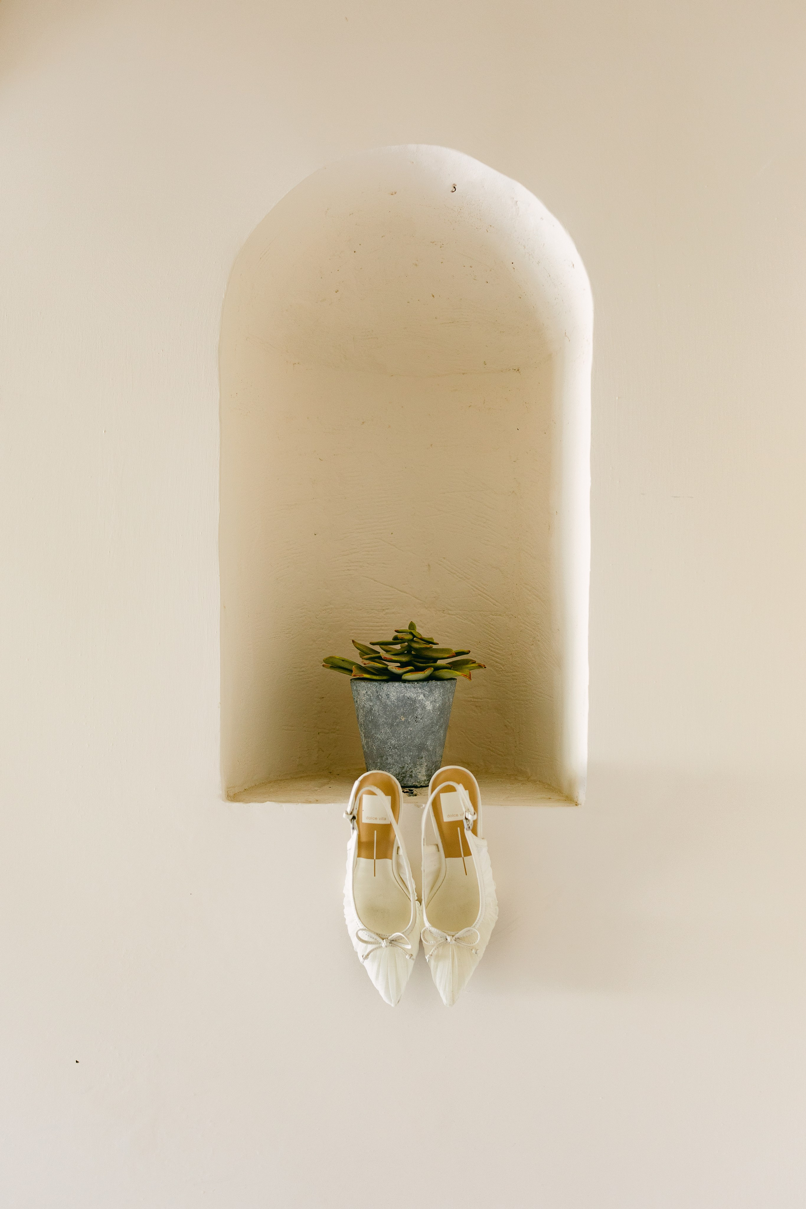 Annie and Fawzi. Sara Luca | Digital+Film wedding Photographer | Italy and Europe