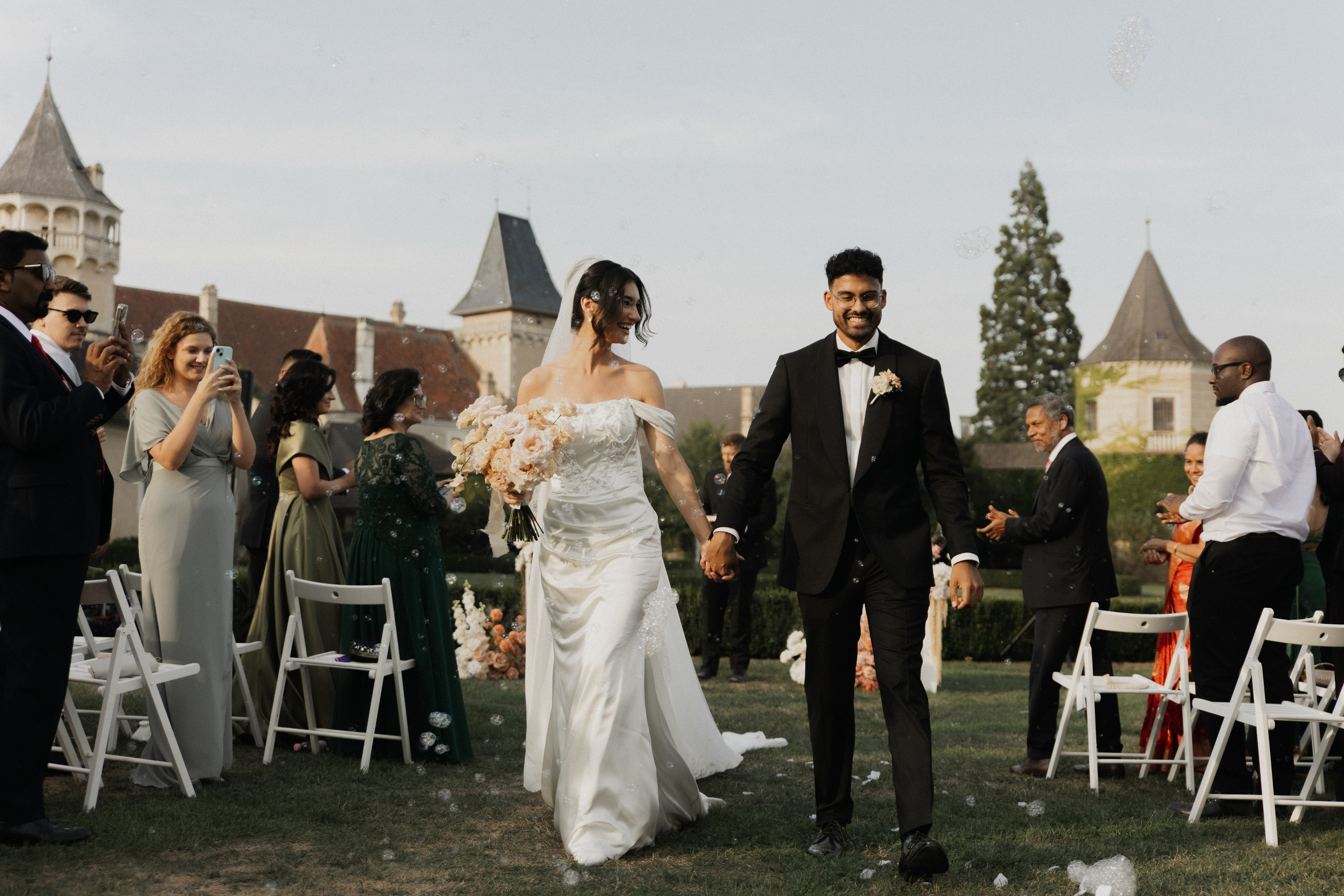 Elegant Castle Wedding in Austria | Alwin & Ruth’s Fairytale Celebration. Wedding photographer and videographer based in Timisoara, Romania