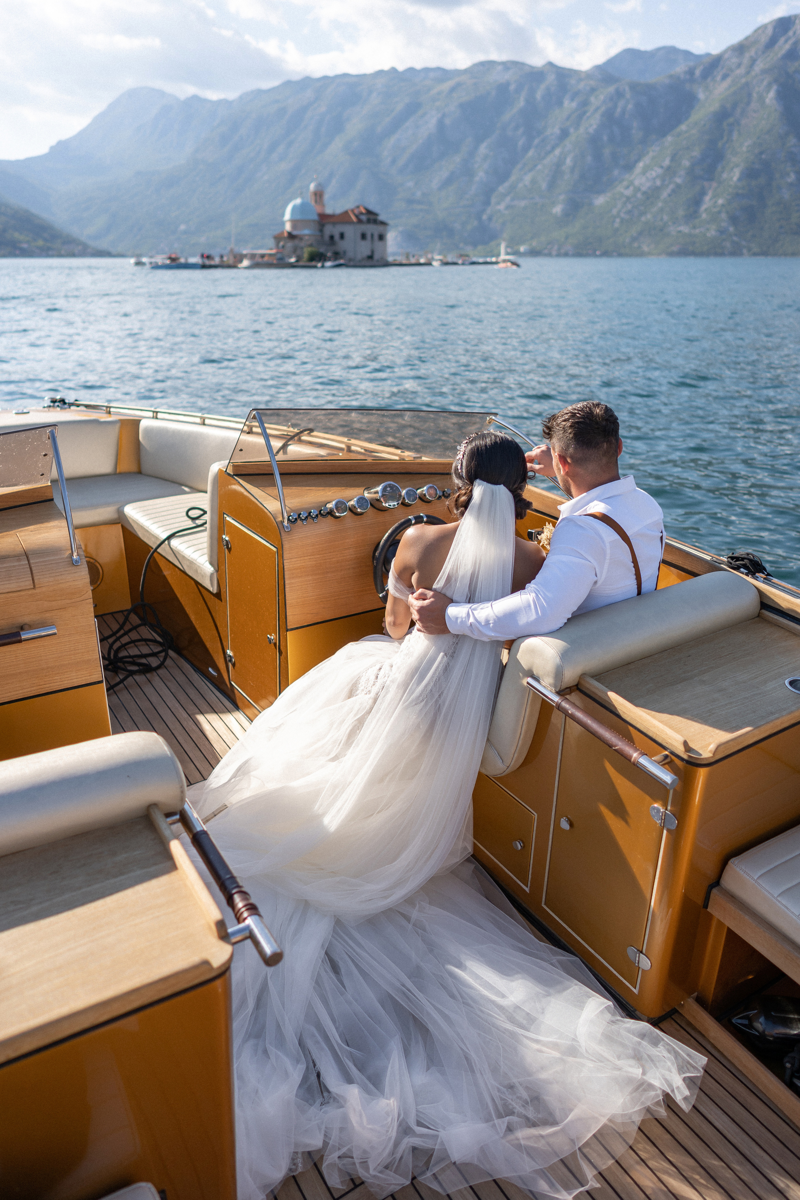 Huur een boot voor fotoshoots in Montenegro