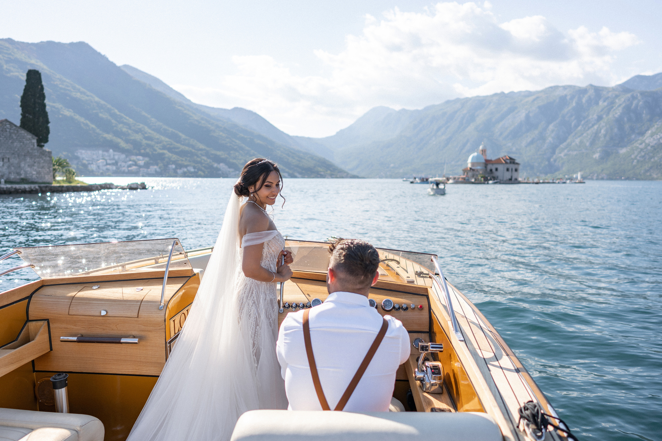 Huur een boot voor fotoshoots in Montenegro