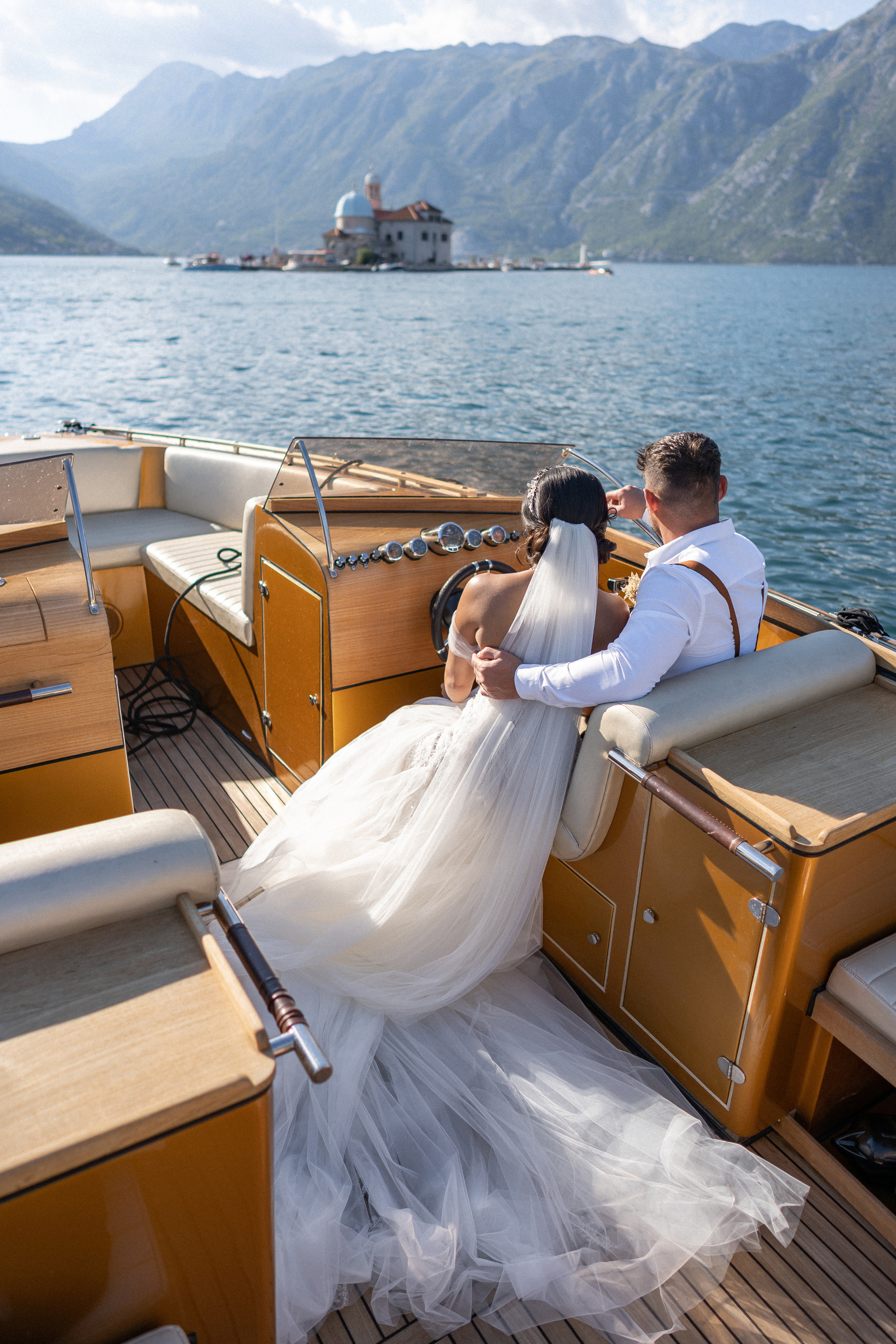 Huur een boot voor fotoshoots in Montenegro