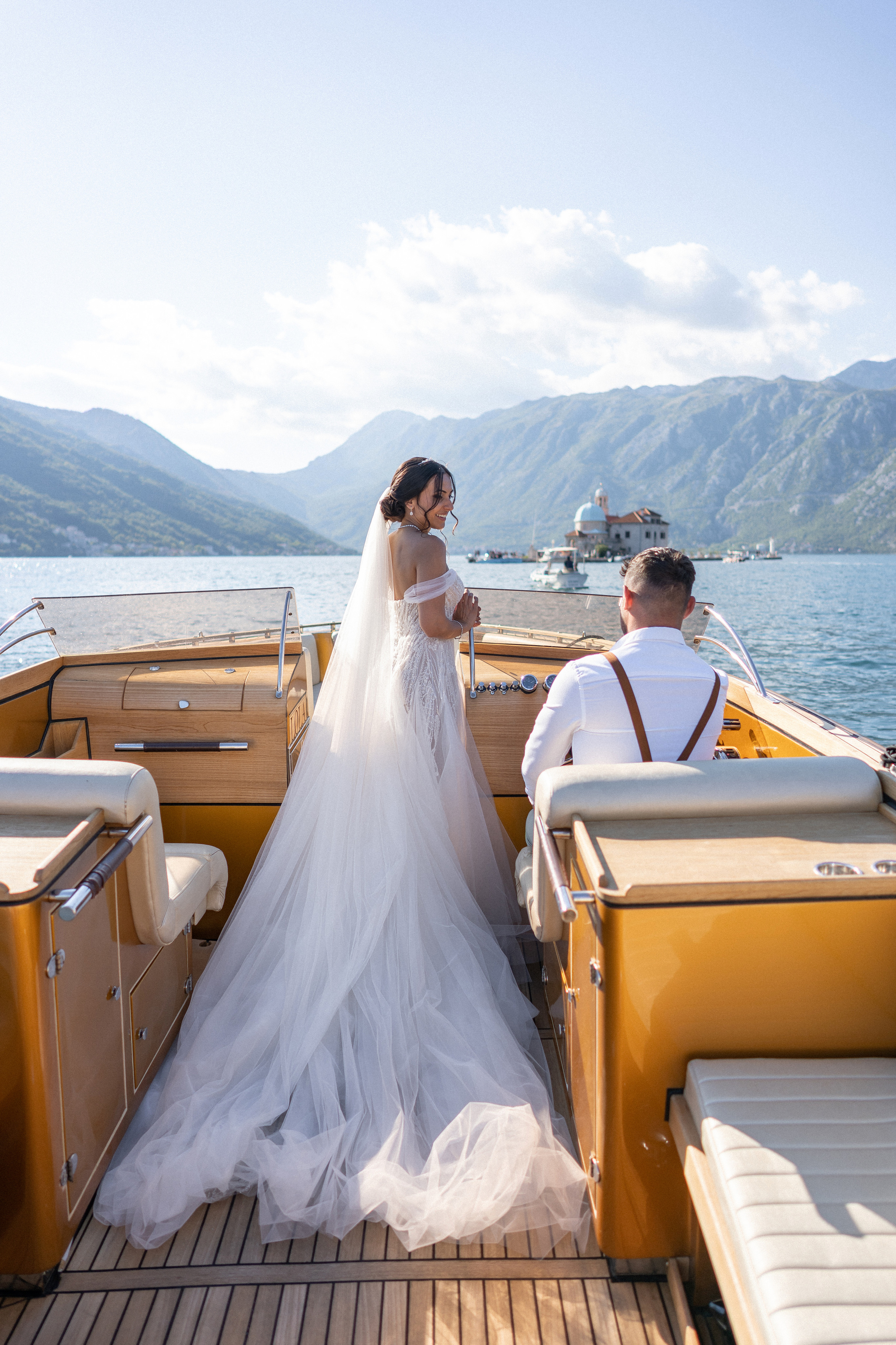 Huur een boot voor fotoshoots in Montenegro