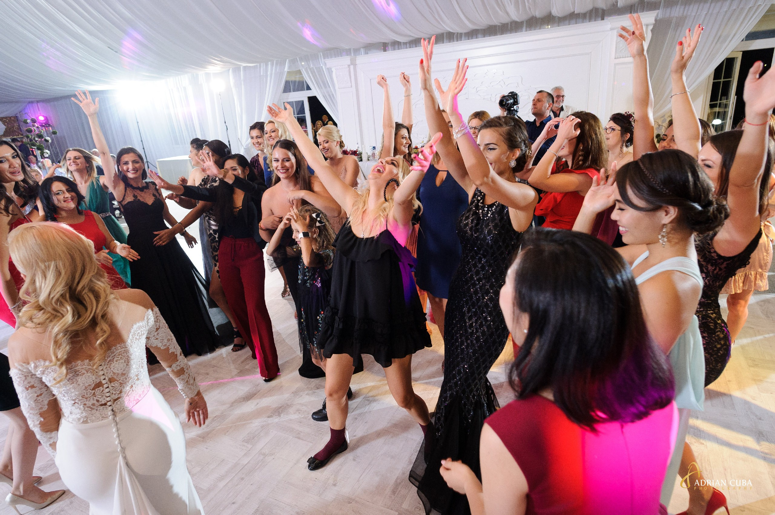 Fotograf nunta Iasi | Adrian Cuba — servicii profesionale de fotografie de nunta