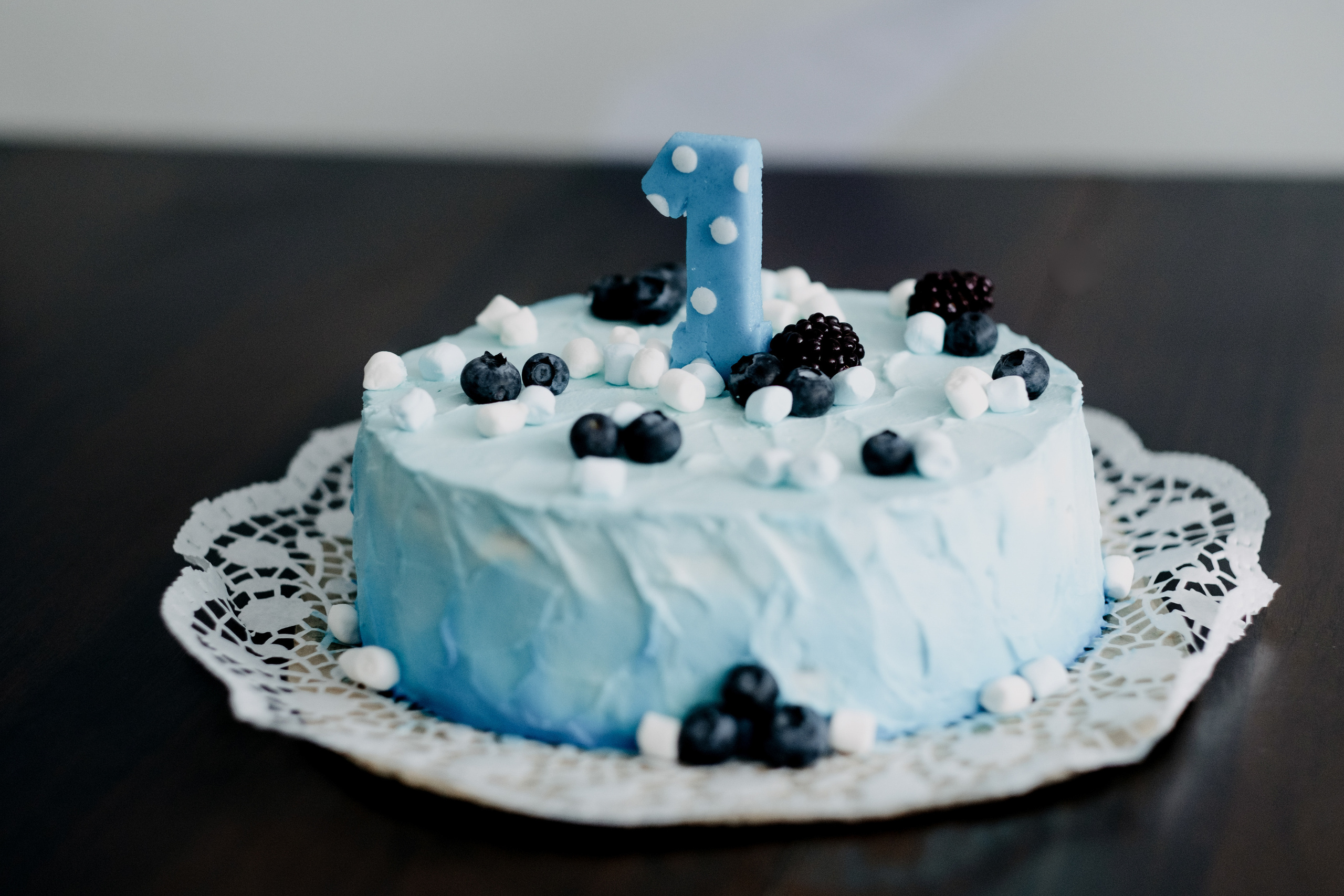 Evertam 1 gadiņš - Cake Smash. Kāzu × Ģimenes notikumu fotografs Edgars Kalniņš