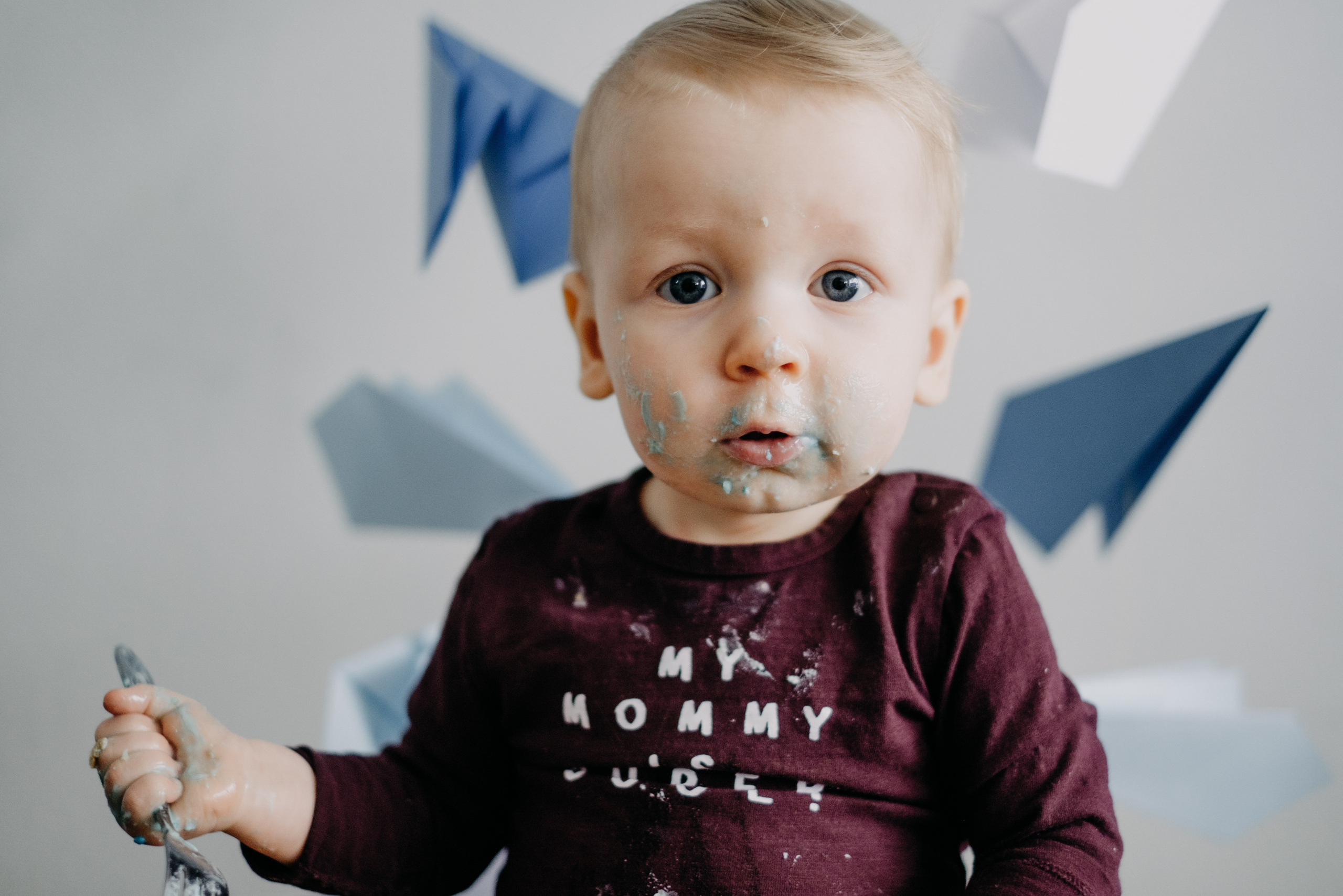 Evertam 1 gadiņš - Cake Smash. Kāzu × Ģimenes notikumu fotografs Edgars Kalniņš
