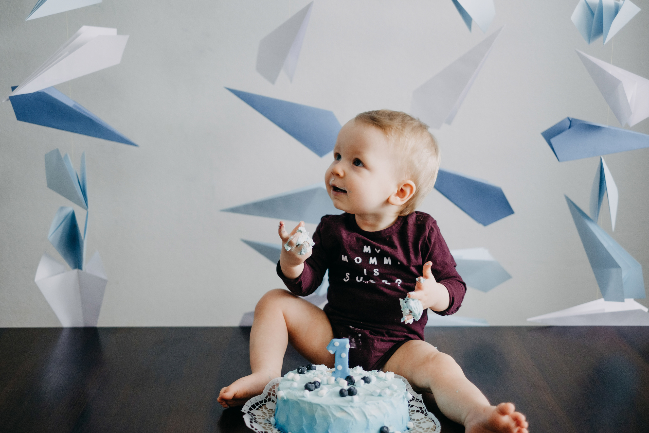 Evertam 1 gadiņš - Cake Smash. Kāzu × Ģimenes notikumu fotografs Edgars Kalniņš