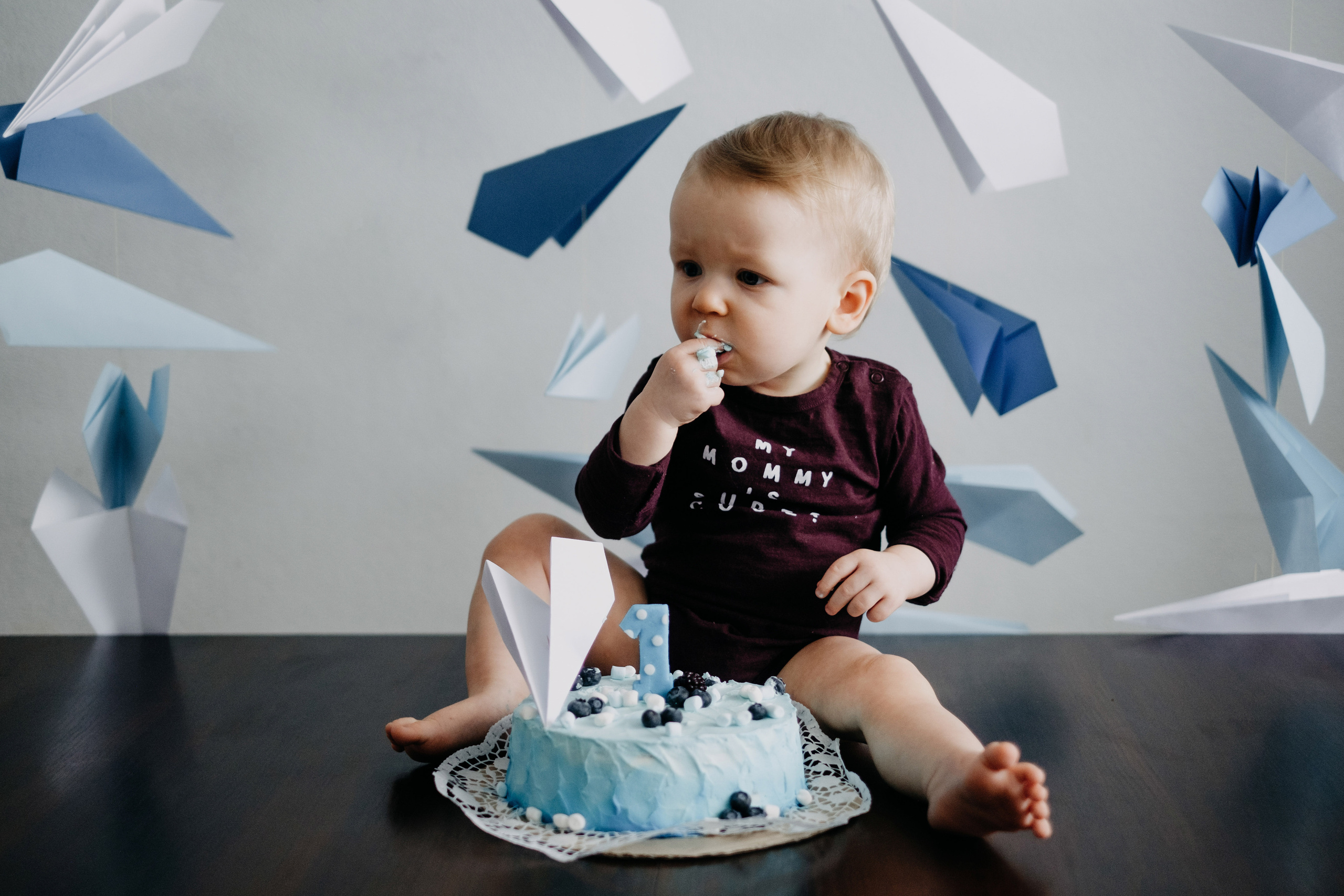 Evertam 1 gadiņš - Cake Smash. Kāzu × Ģimenes notikumu fotografs Edgars Kalniņš