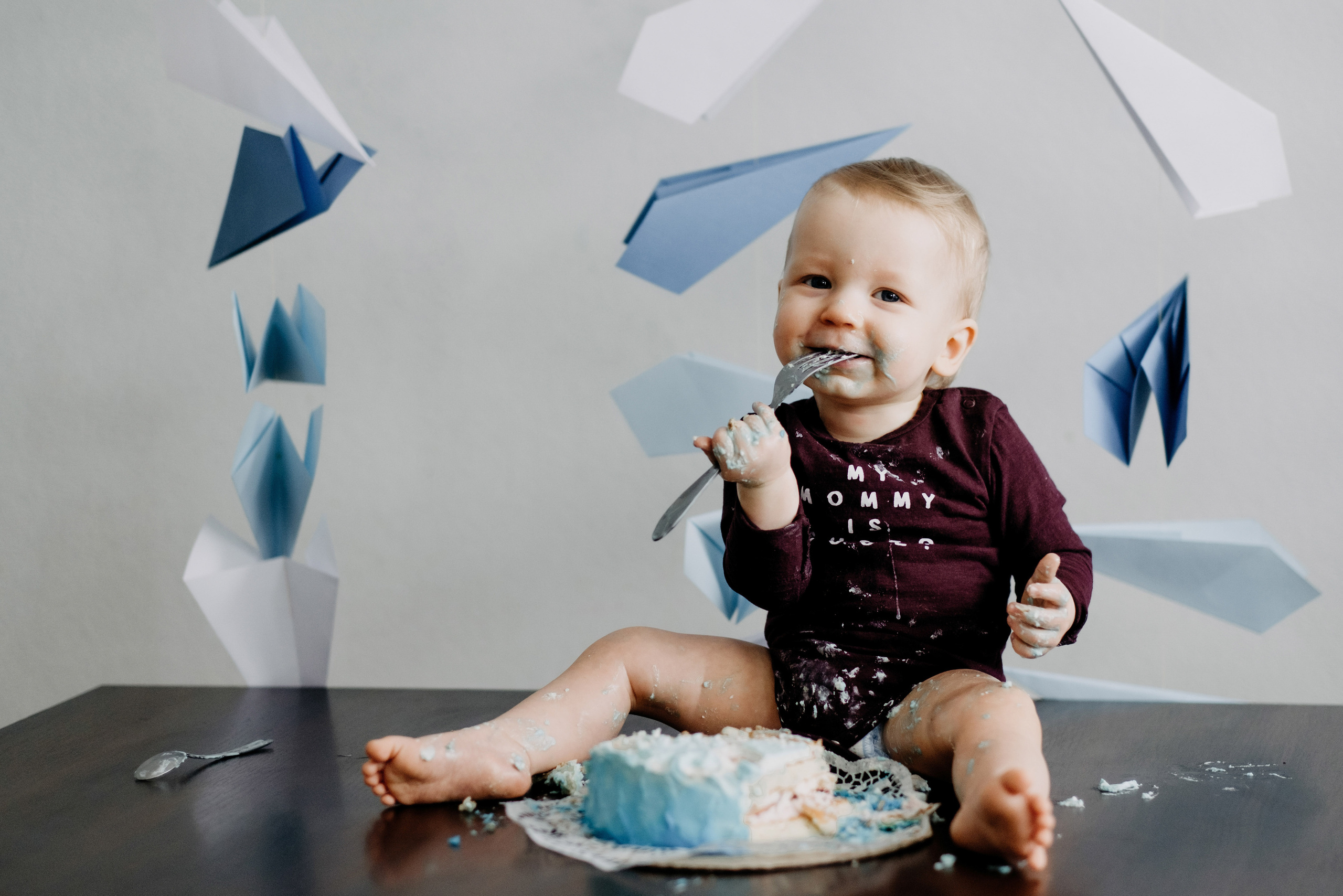 Evertam 1 gadiņš - Cake Smash. Kāzu × Ģimenes notikumu fotografs Edgars Kalniņš