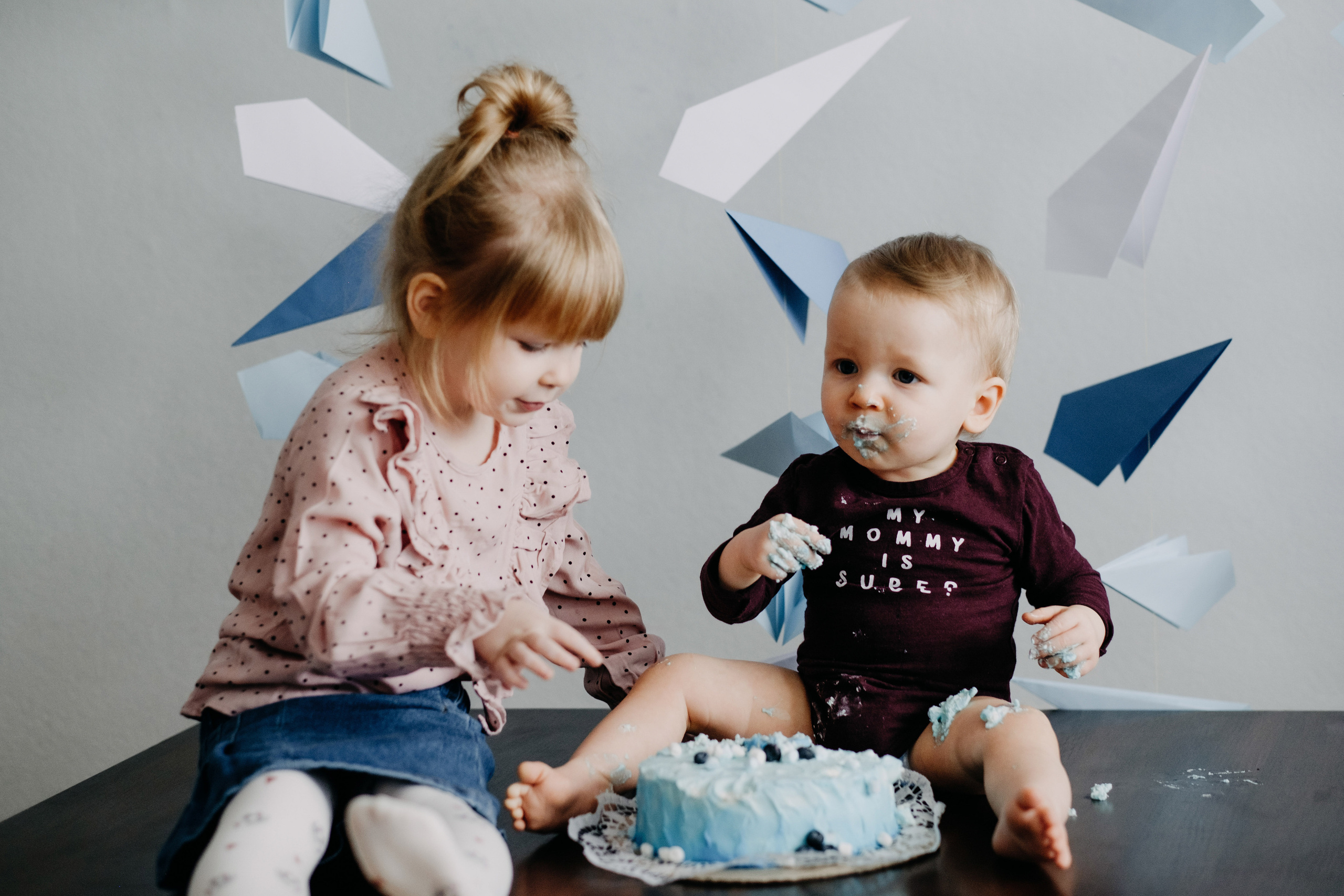 Evertam 1 gadiņš - Cake Smash. Kāzu × Ģimenes notikumu fotografs Edgars Kalniņš