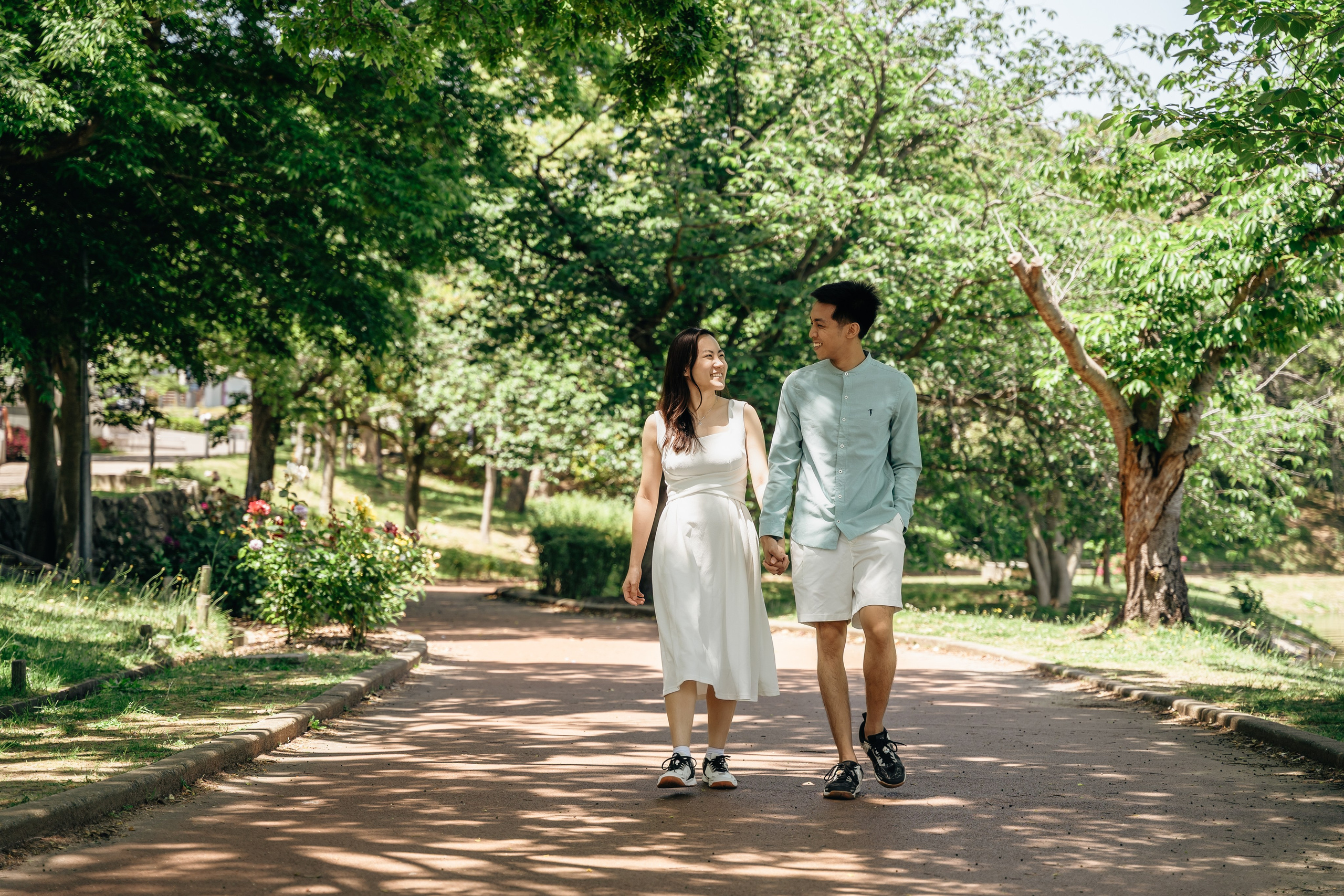 Fukuoka Couple Photoshoot: Roses, Totoro Forest & Sunset Love Story