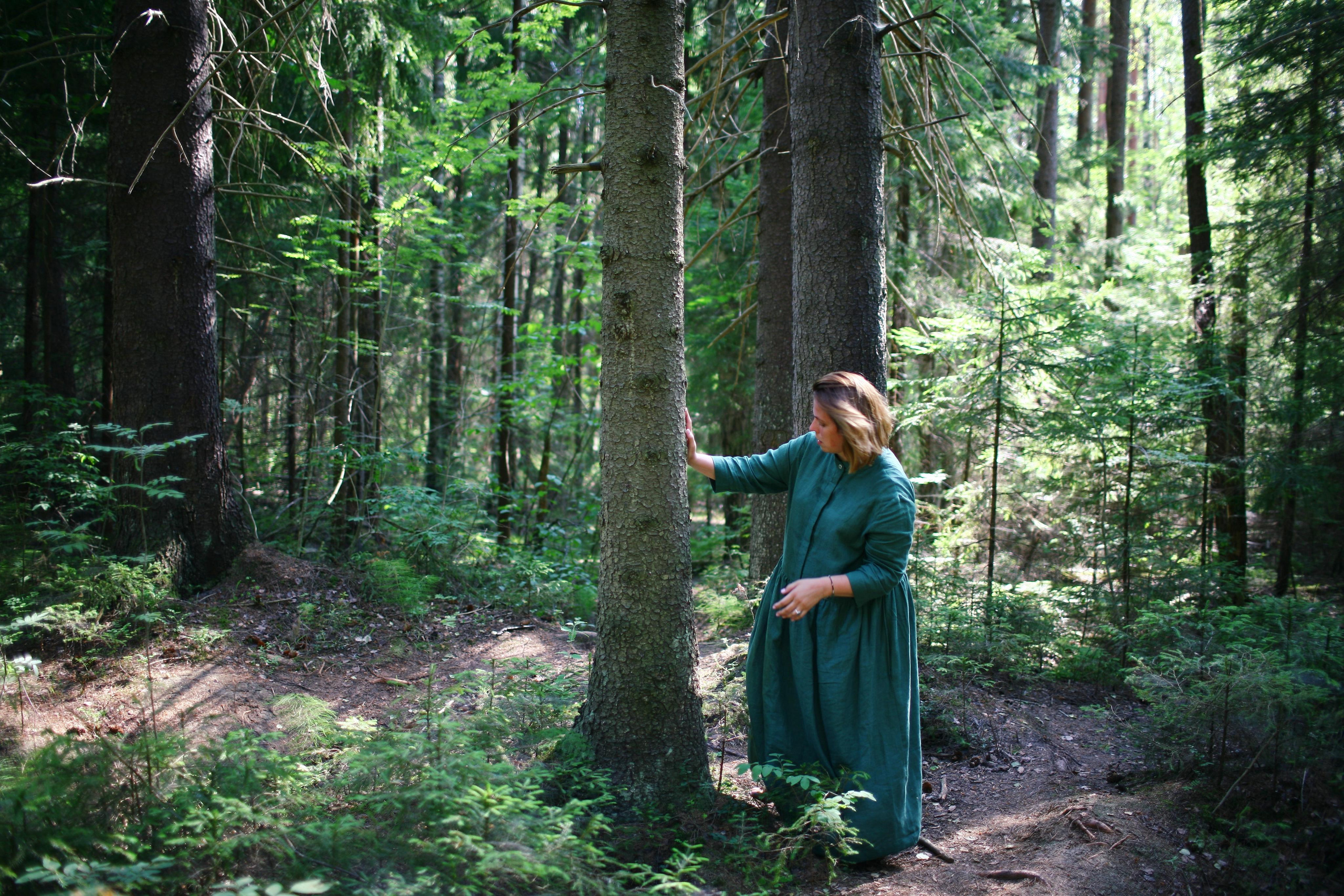 Anna, by herself. Woods and a little bit fire. Victoria Dini. Art photography in London / Folkestone, UK