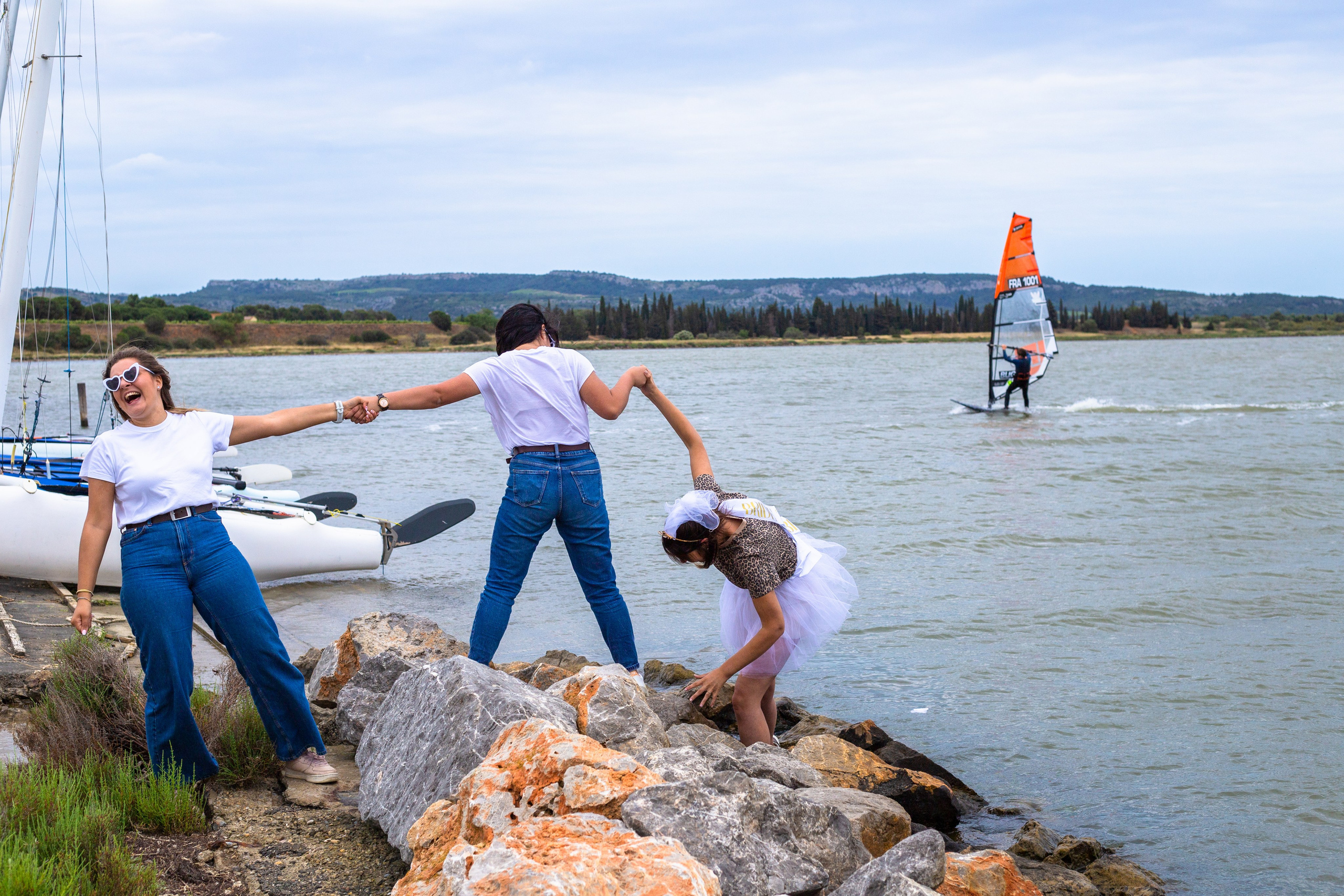 Séance photo EVJF Châtellerault, Poitiers, Tours. Studio photo « Partage ton bonheur » – Photographe famille près de Châtellerault, Poitiers et Tours