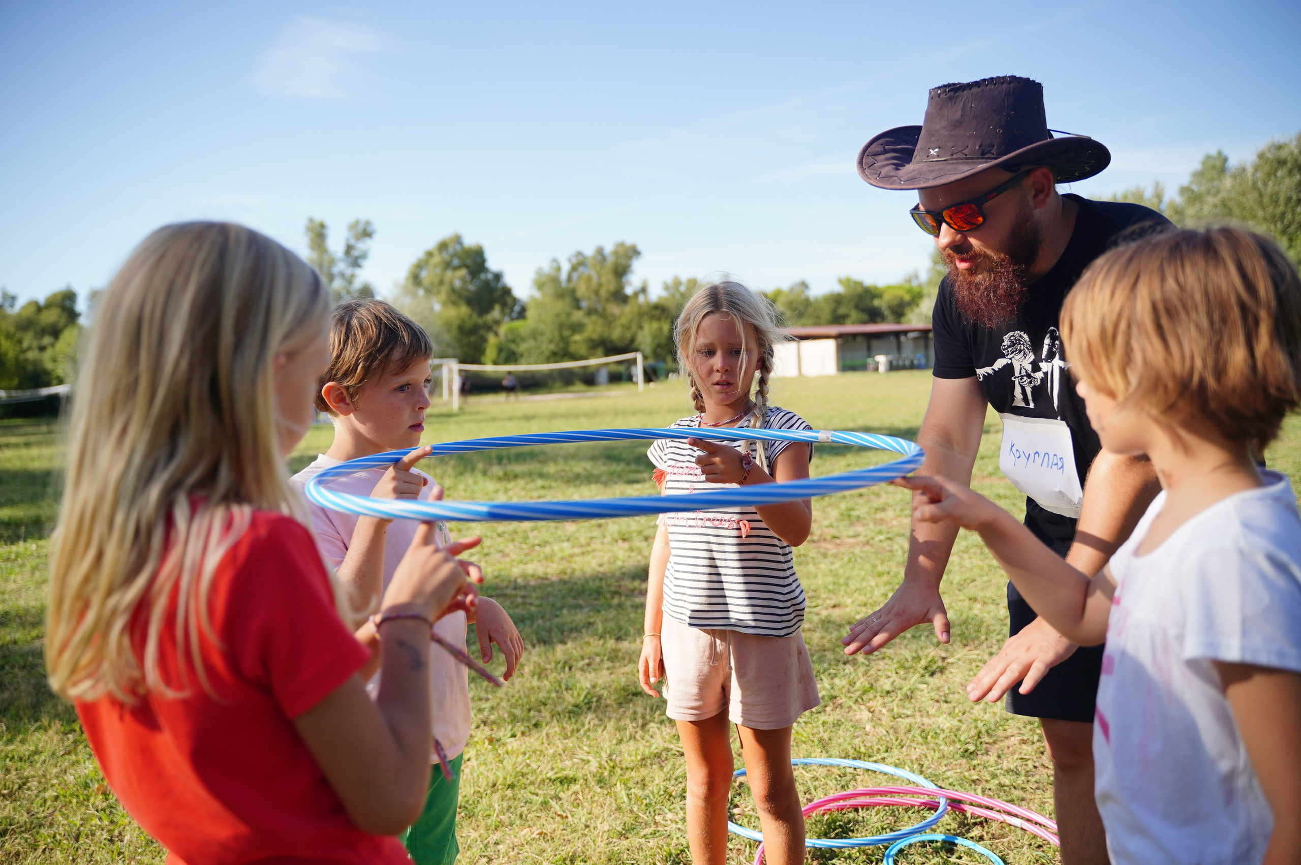 NEW РОДИТЕЛЬ И ПОДРОСТОК. Семейные лагеря в Европе с Ниной Янечковой и Ириной Зиновьевой