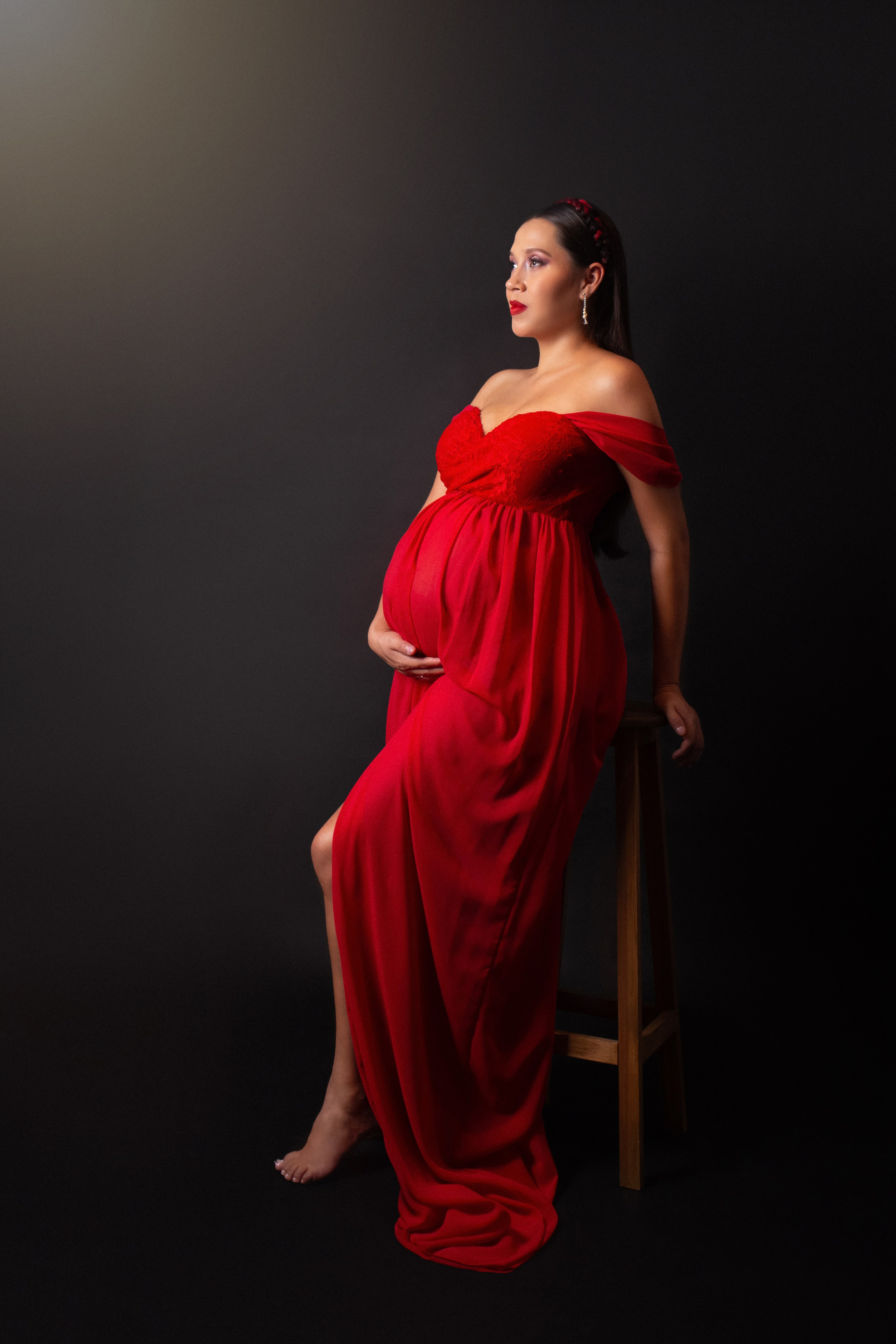 Photo shoot in minimalist style. Professional photographer in Spain