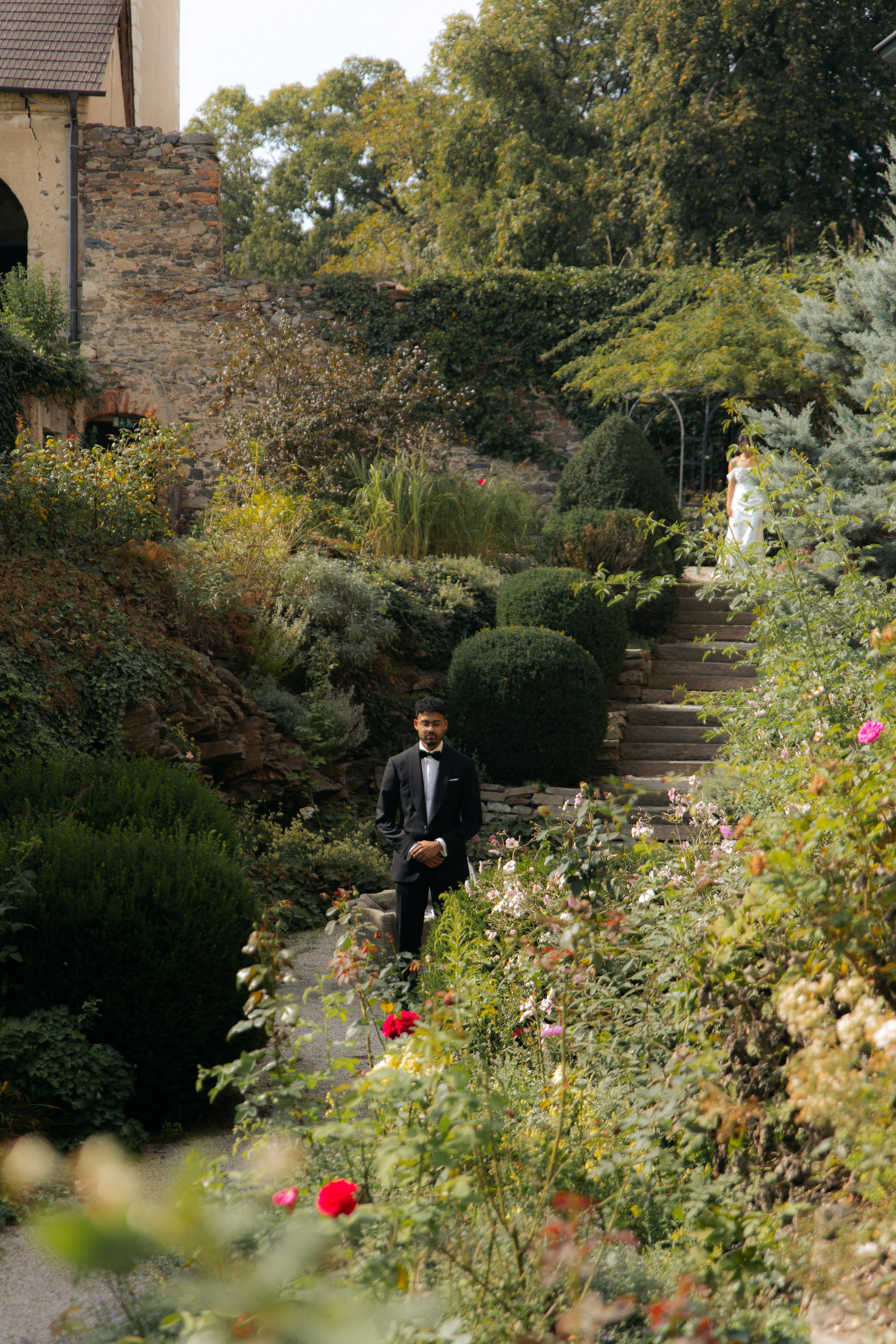 Elegant Castle Wedding in Austria | Alwin & Ruth’s Fairytale Celebration. Wedding photographer and videographer based in Timisoara, Romania