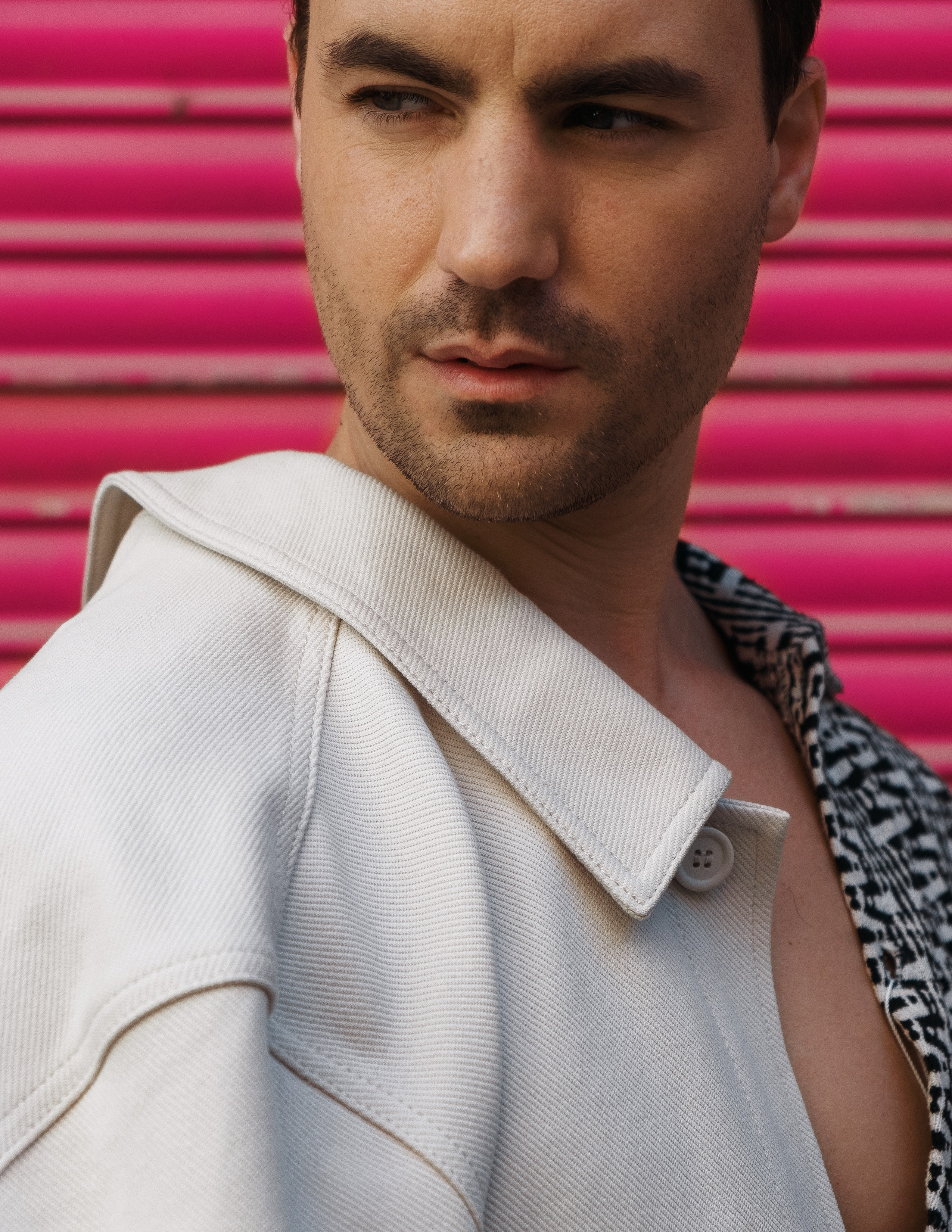 Эффектная фэшн-фотосессия для актера в старом городе Ориуэла — Портретный фотограф в Испании