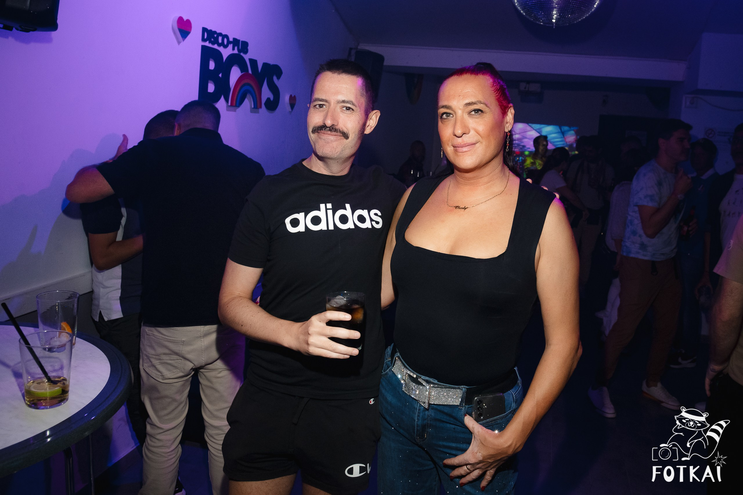 La Prohibida — Reportaje fotográfico en Boys Disco Pub La Mata Torrevieja | FOTKAI