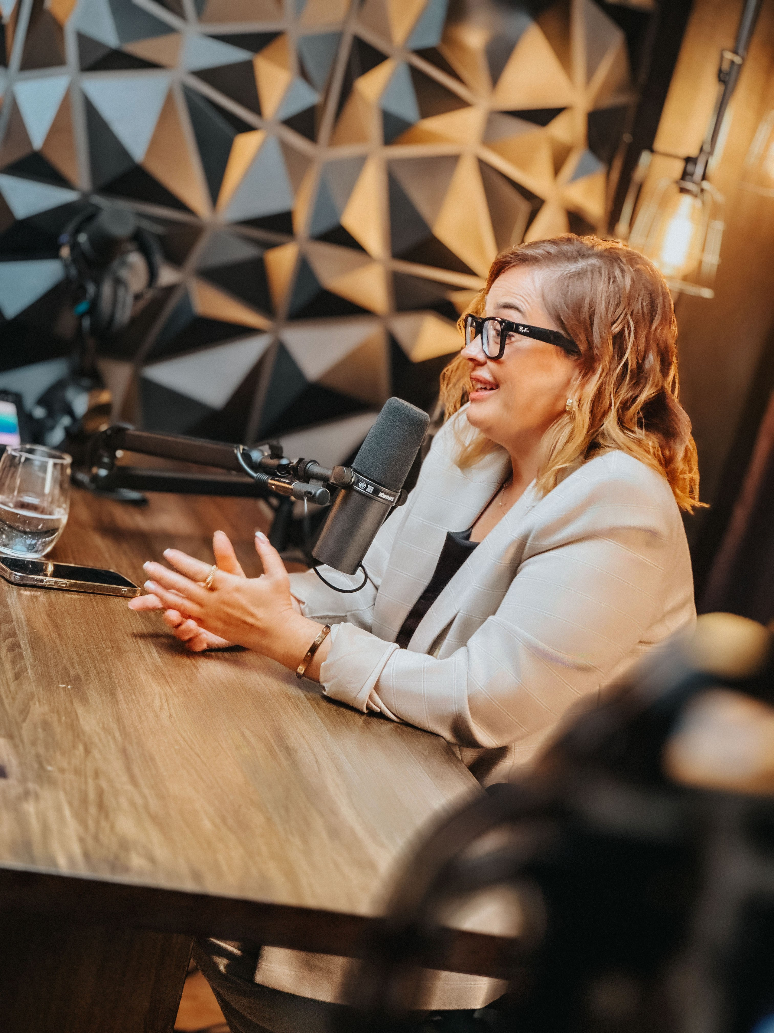 Ирина Недялькова: Фотограф, Тик Ток Коуч, мама блогера. Как мечты ст. НА VIBE УСПЕХА — Блог об экстраординарных людях с Кристиной Самофал