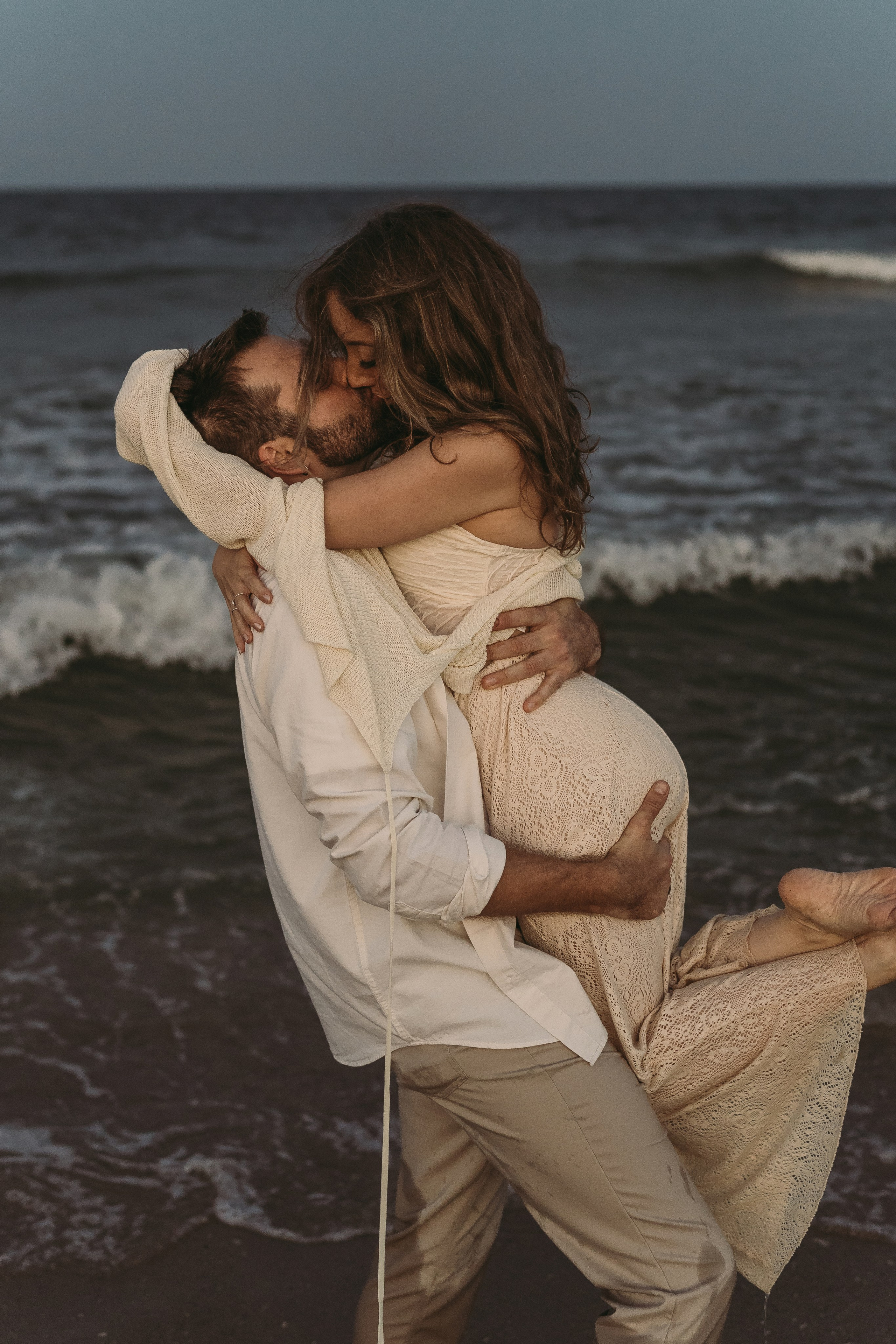 ENGAGEMENT. Wedding and family photographer and videographer PA, NJ, NY, DE, MD