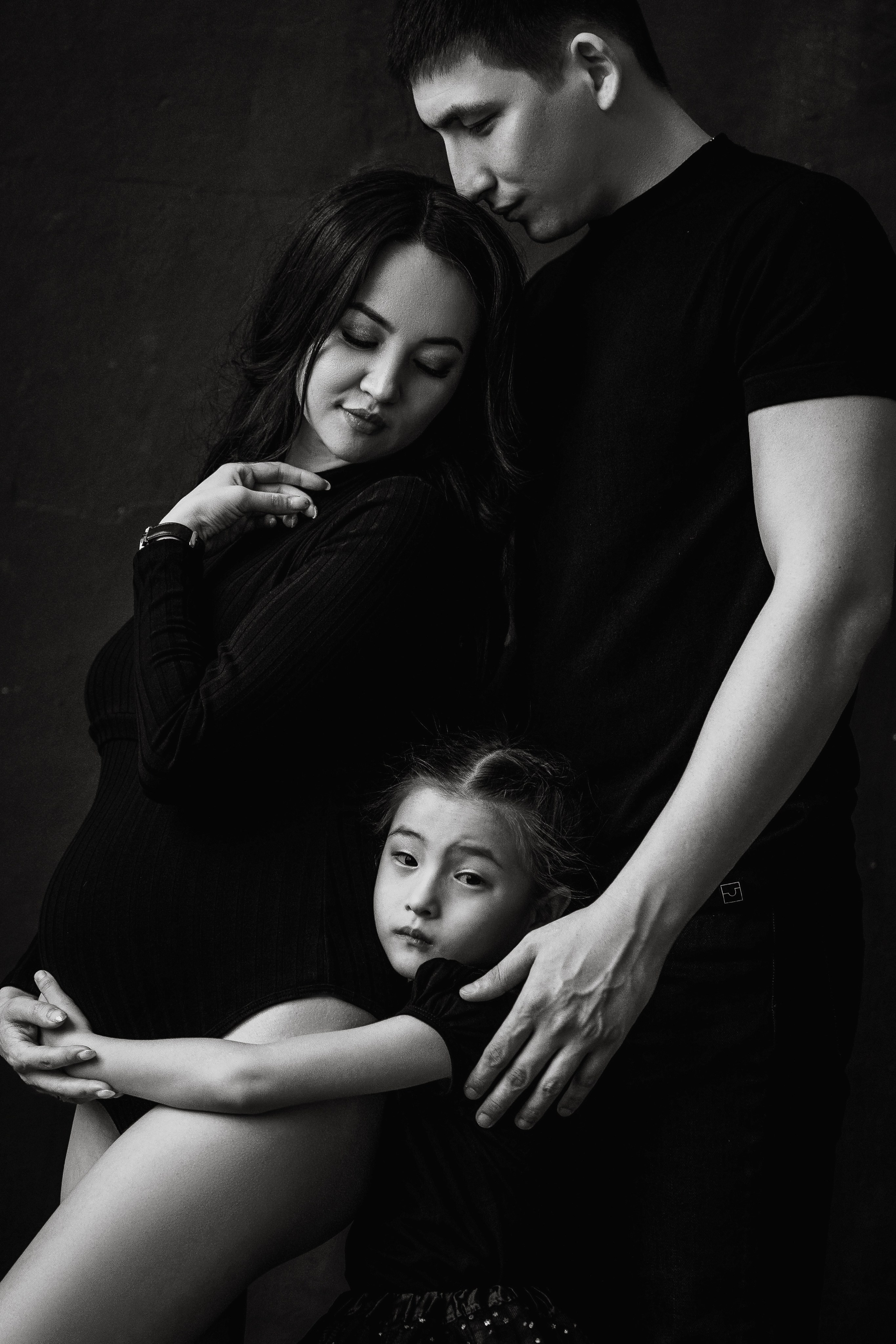 High-Fashion Maternity Photography – Chic & Glamorous Studio Session. Alisa Tant — Family and newborn photographer Bucks County, Montgomery county, Philadelphia, NJ